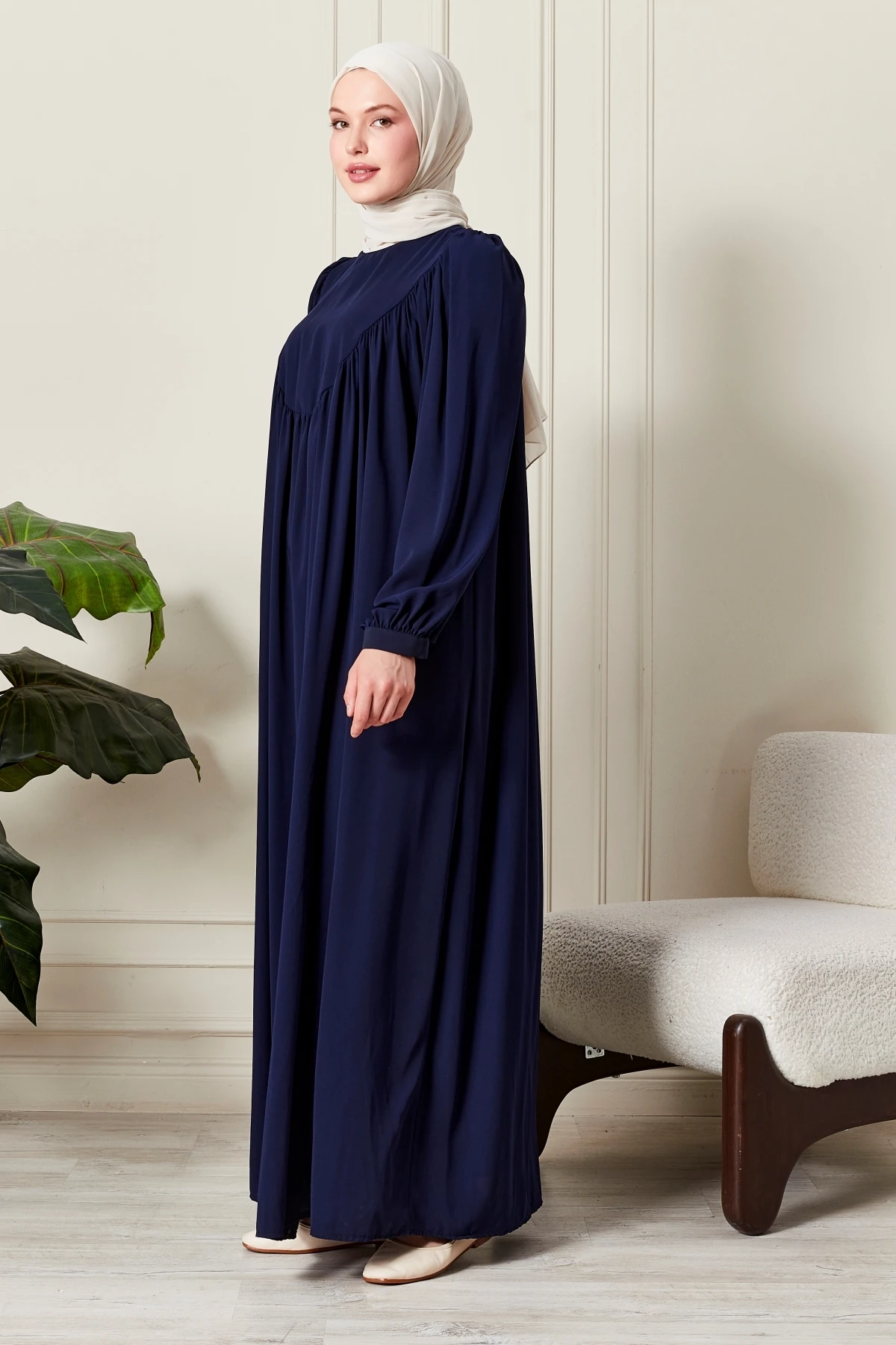 Yuvarlak Roba Tesettür Elbise Medine İpeği Namaz Elbisesi Modern Ve Şık Model