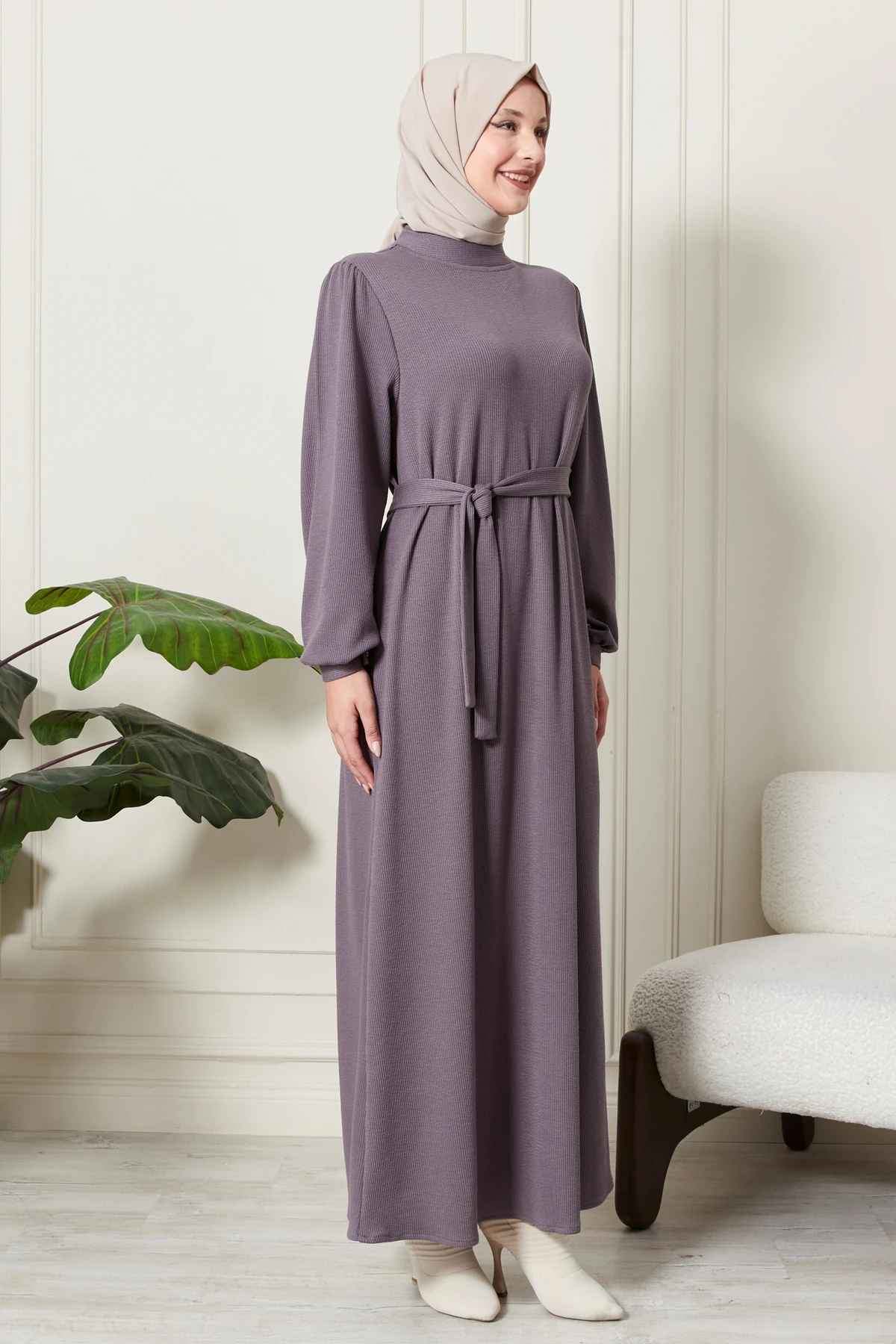 Fitilli Örgü İnce Kadife Kumaş Kemerli Kuşaklı Kışlık Yarım Boğazlı Prenses Kol Tesettür Elbise