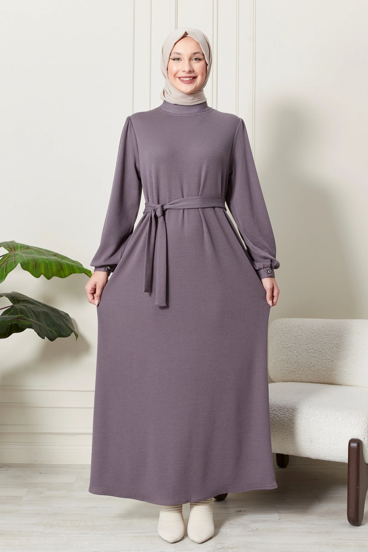 Fitilli Örgü İnce Kadife Kumaş Kemerli Kuşaklı Kışlık Yarım Boğazlı Prenses Kol Tesettür Elbise