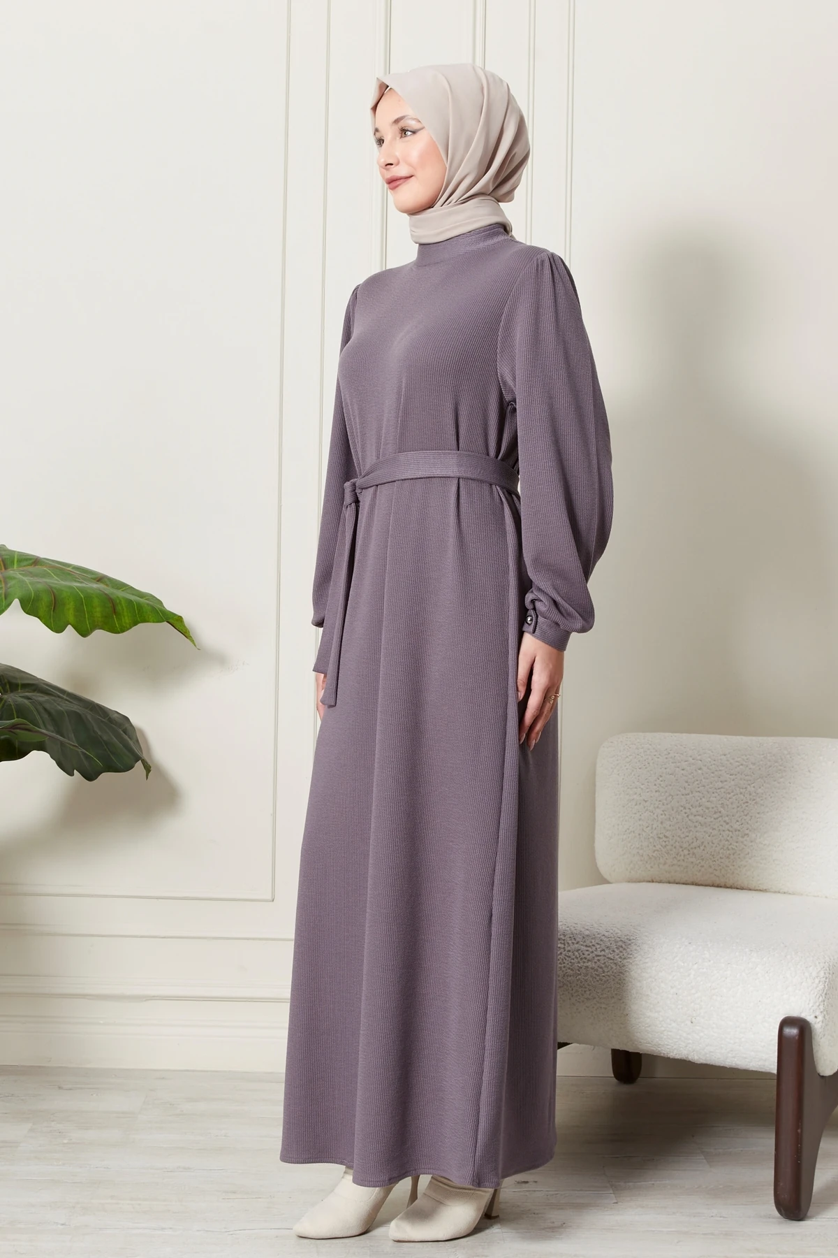 Fitilli Örgü İnce Kadife Kumaş Kemerli Kuşaklı Kışlık Yarım Boğazlı Prenses Kol Tesettür Elbise