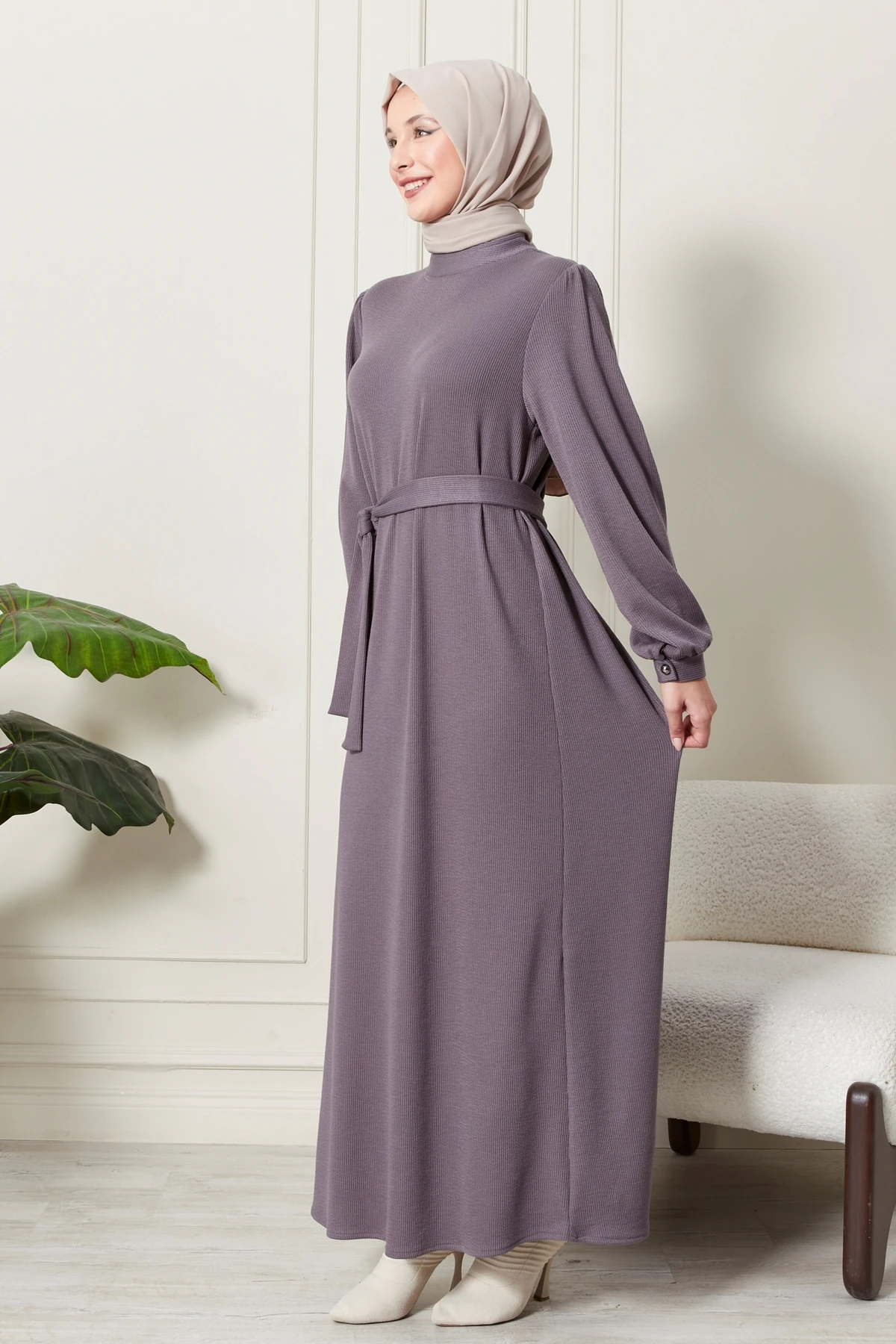 Fitilli Örgü İnce Kadife Kumaş Kemerli Kuşaklı Kışlık Yarım Boğazlı Prenses Kol Tesettür Elbise