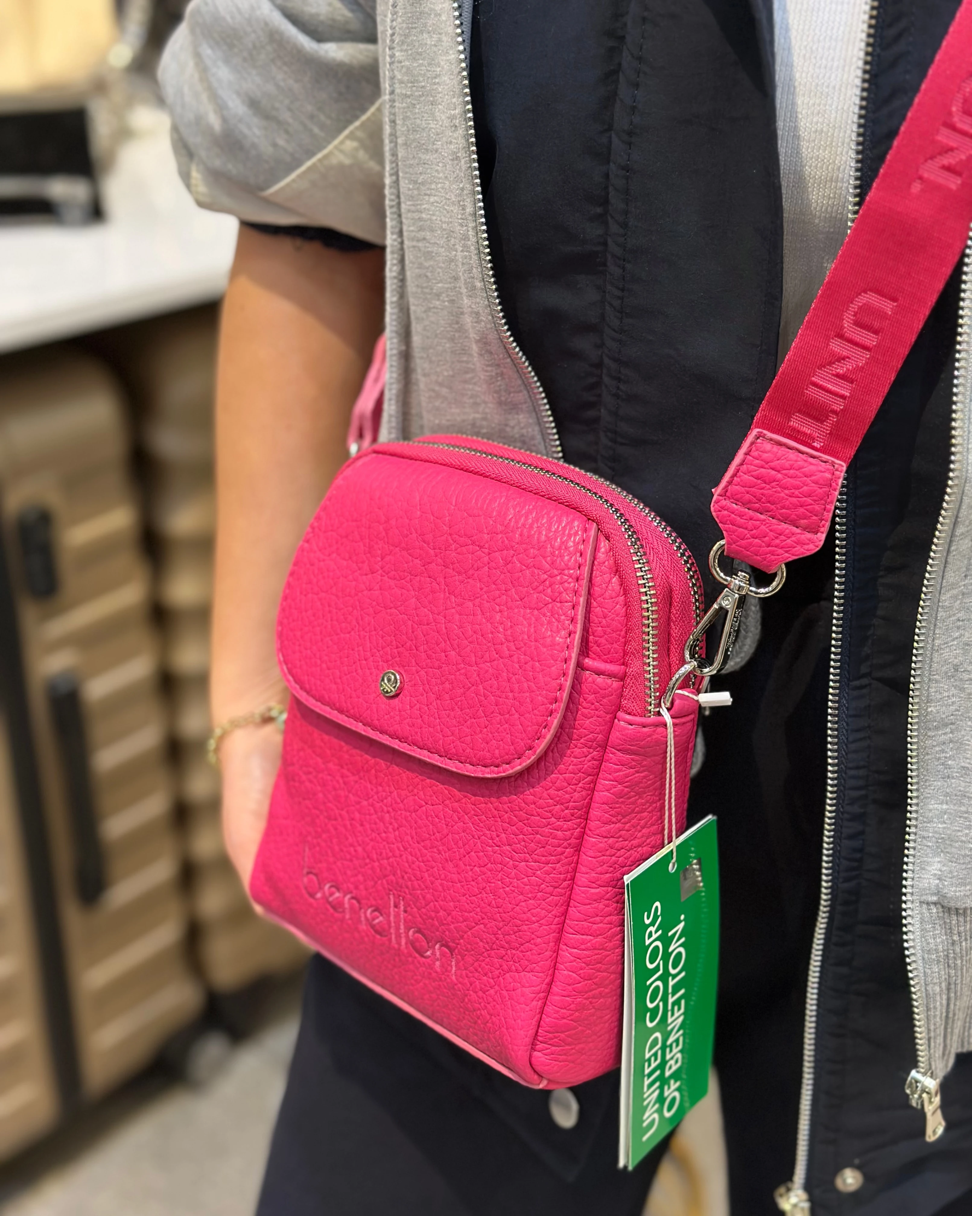 Benetton Kol Çantası Fuşya BNT 1479