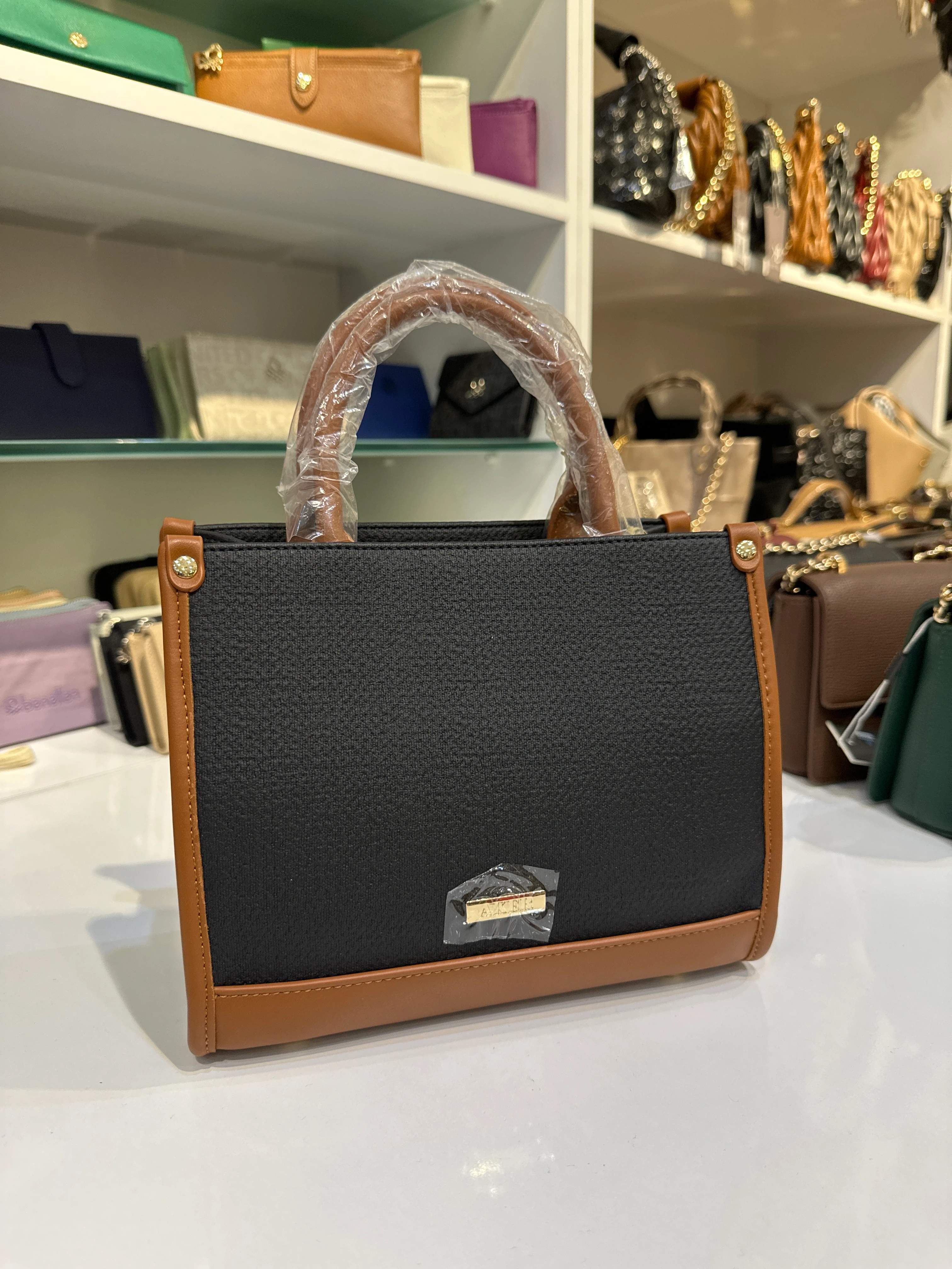 Aker Siyah El Çantası 20120