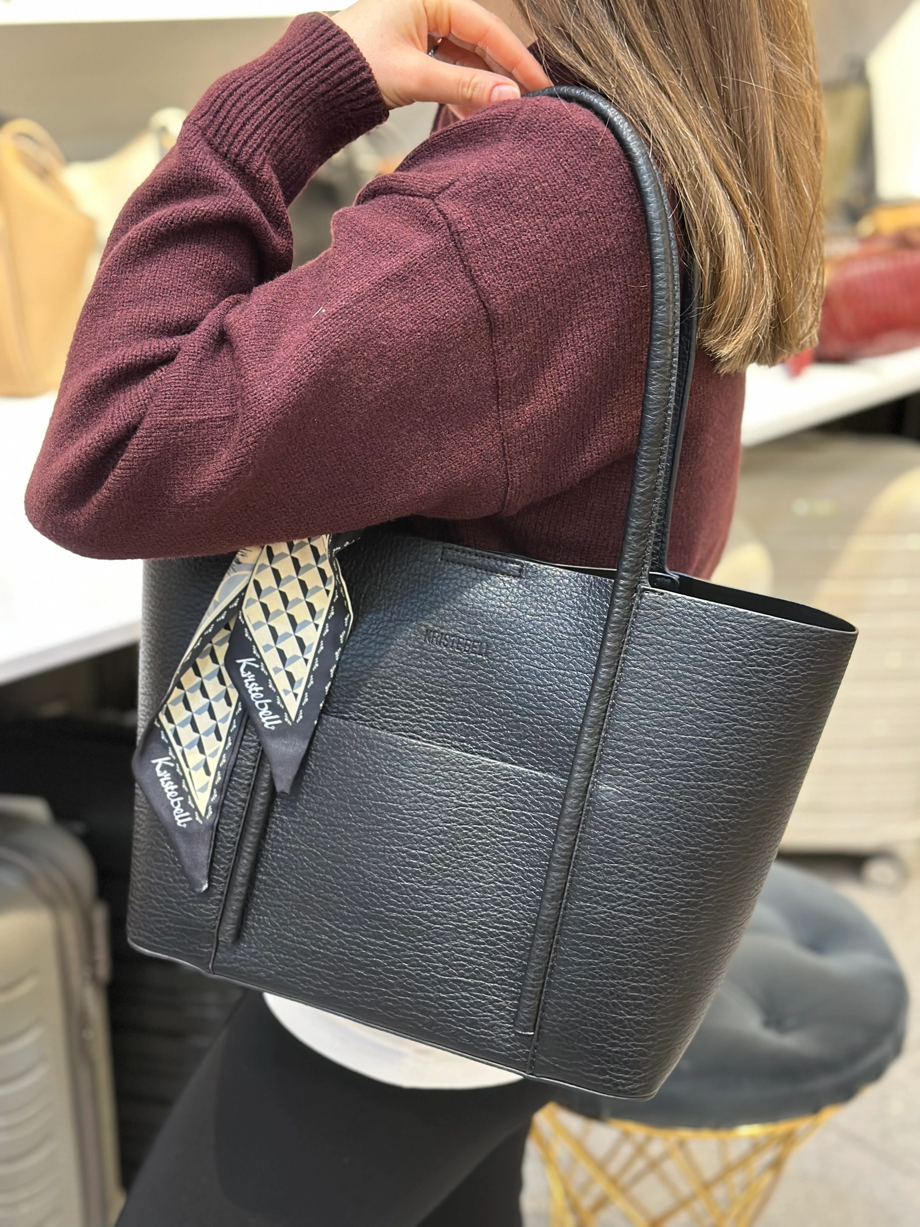 Krıste Bell Siyah Kol Çantası 