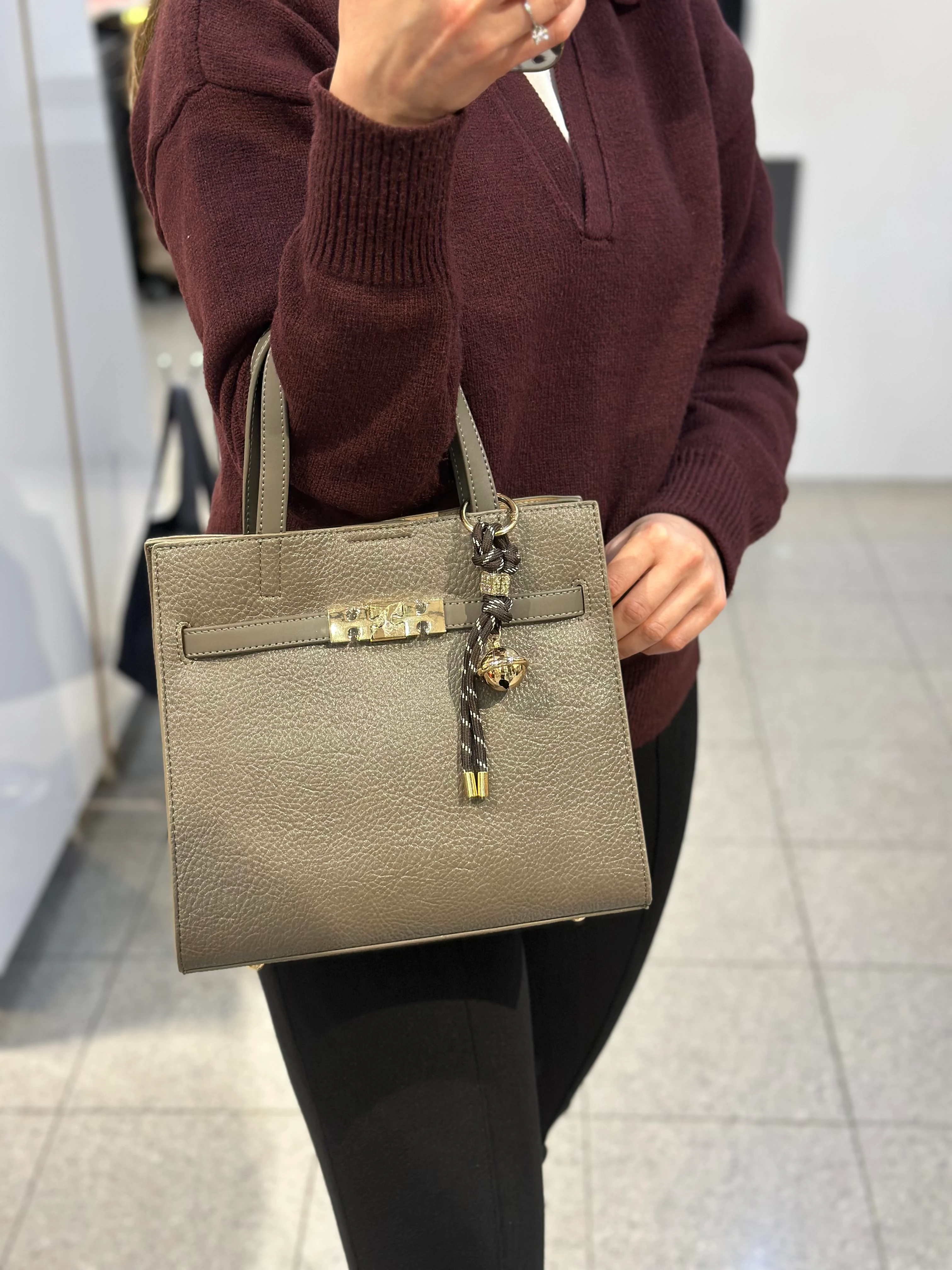 Krıste Bell Gri El Çantası 