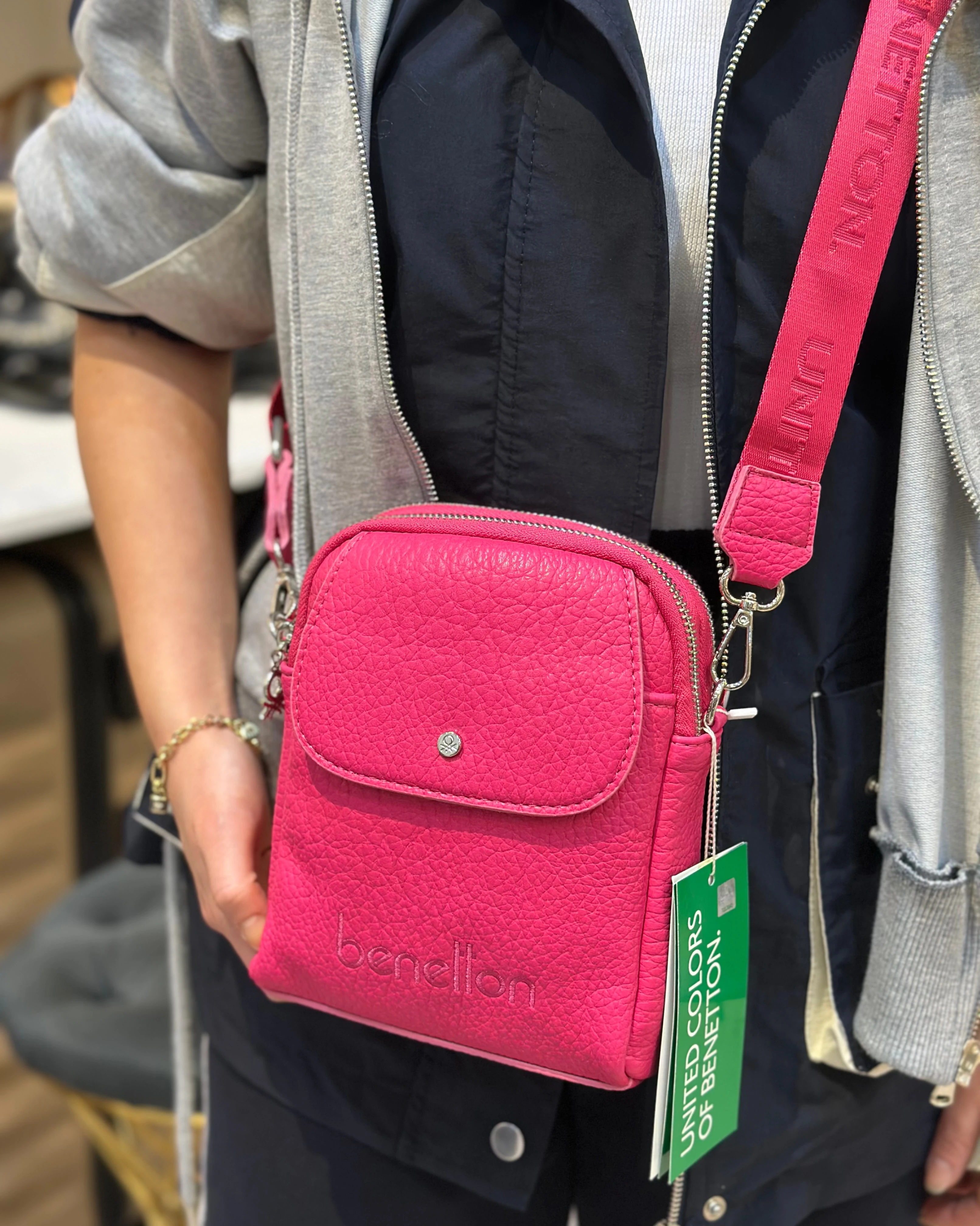 Benetton Kol Çantası Fuşya BNT 1479