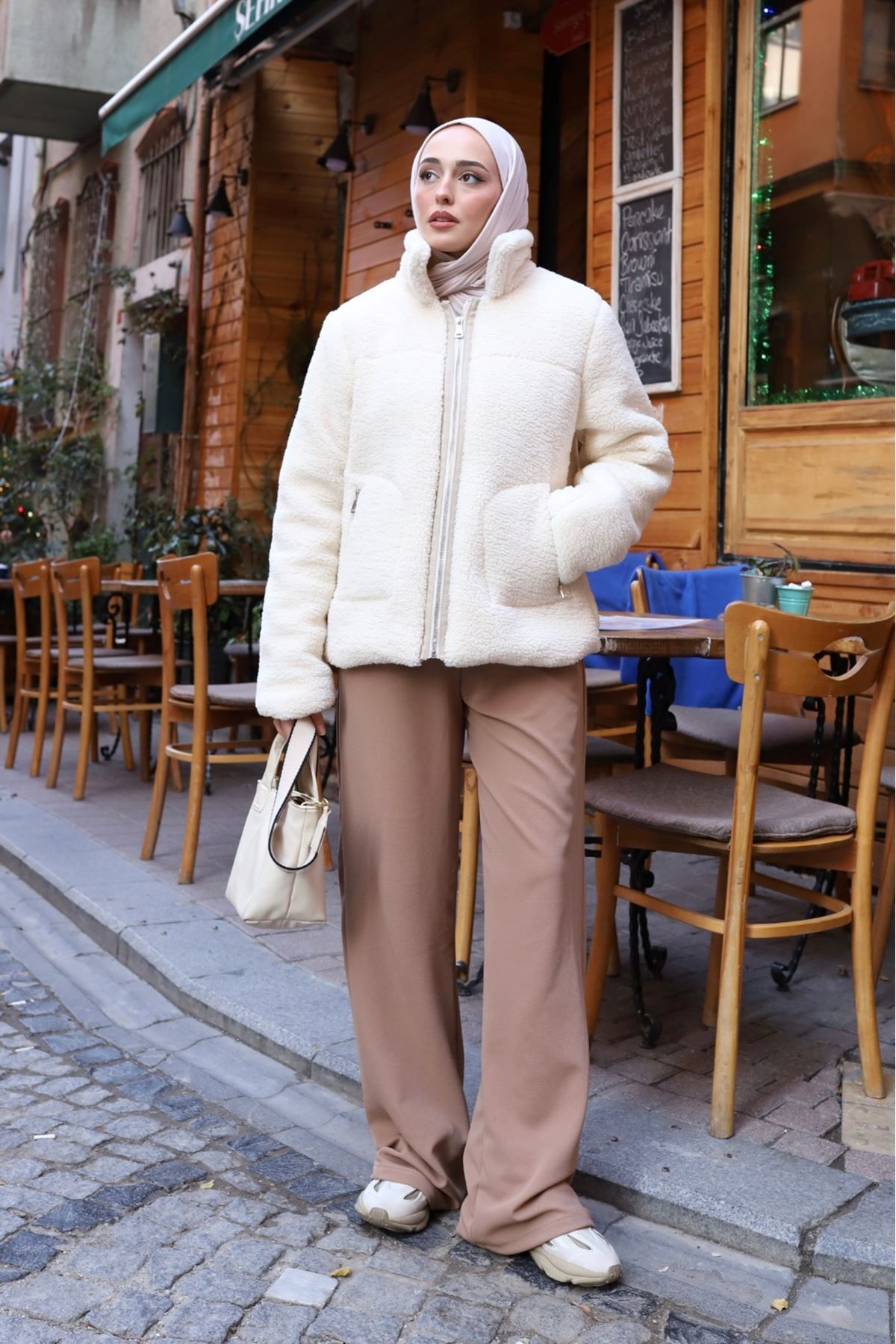 Peluş Yumuşak Kumaş Kabartma Kadın Mont