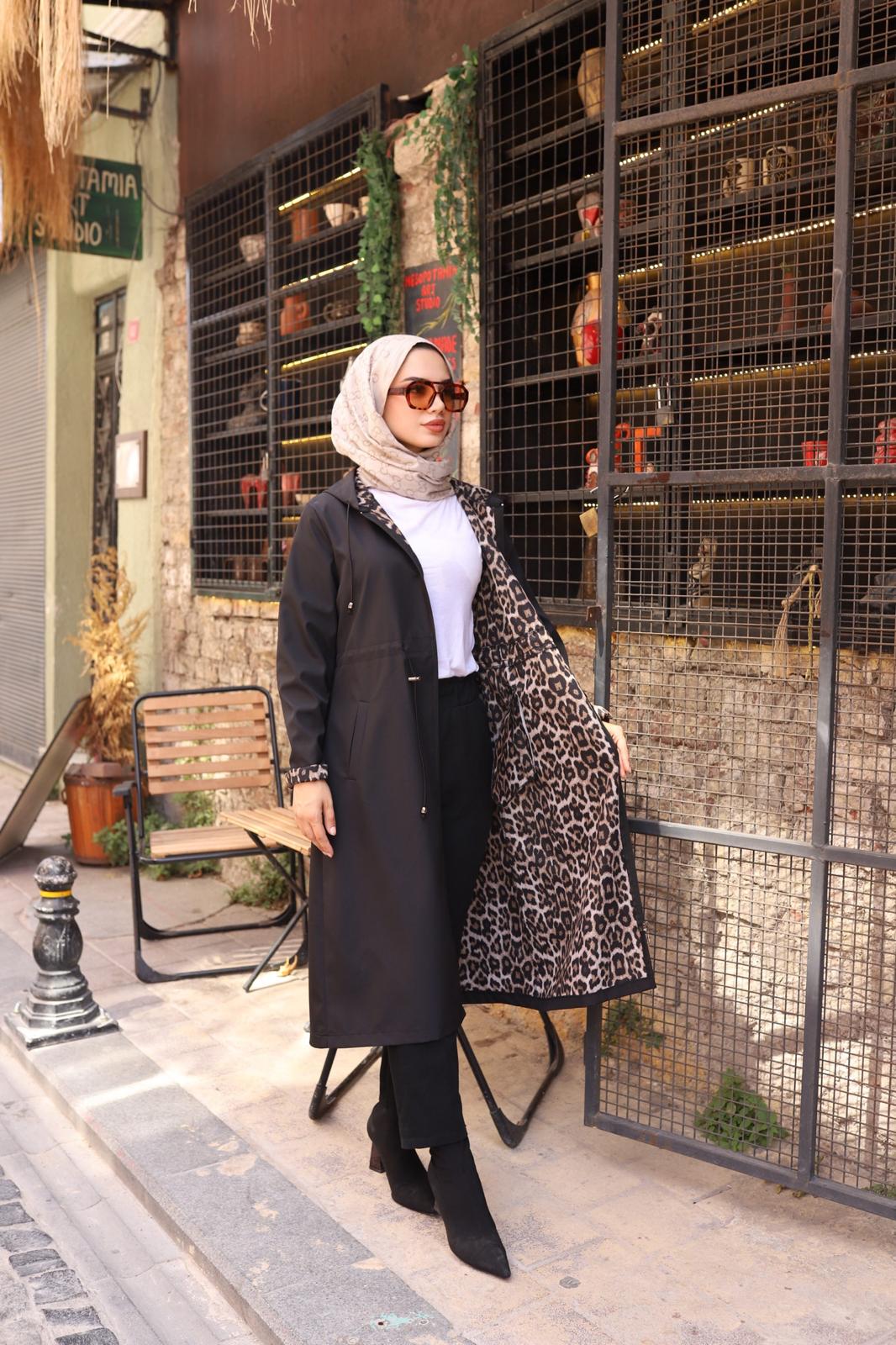 içi leopar desenli tesettür araboy trençkot