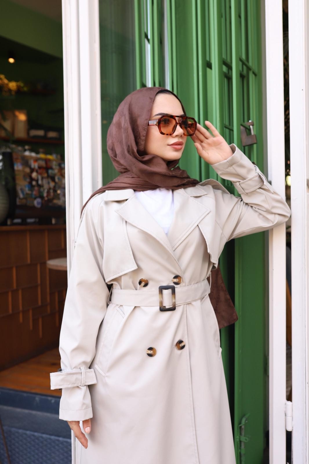  Kolları Kemer Detaylı Astarlı Trençkot