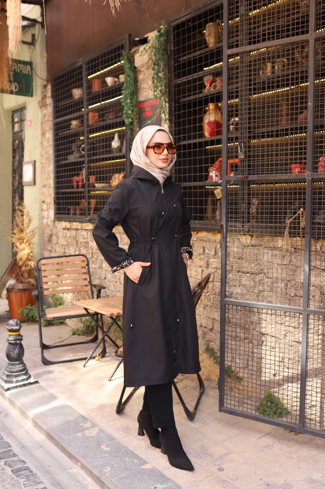 içi leopar desenli tesettür araboy trençkot