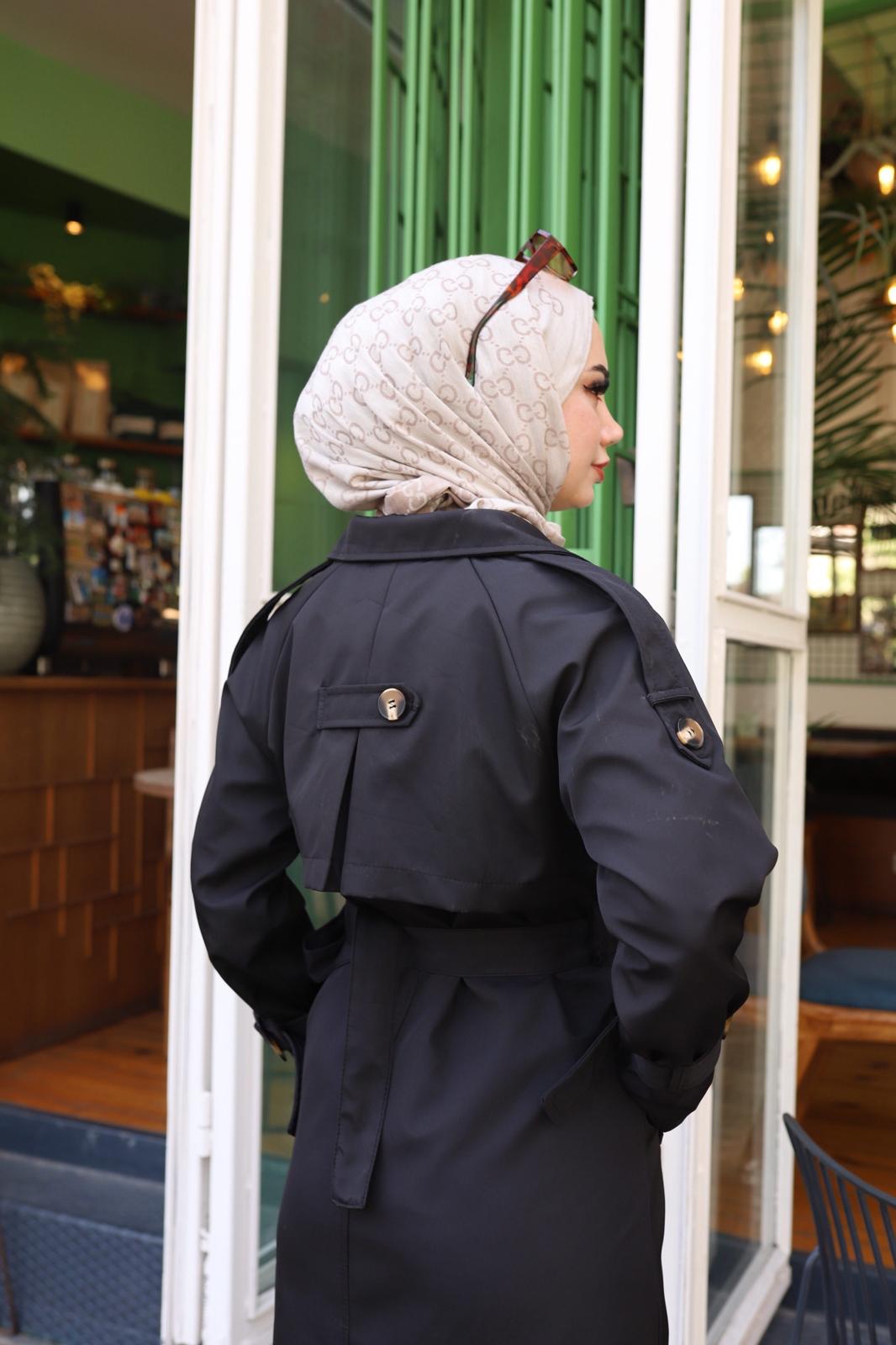  Kolları Kemer Detaylı Astarlı Trençkot