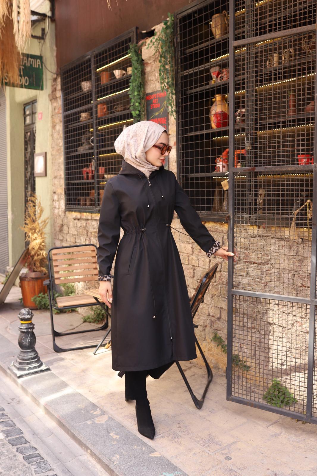 içi leopar desenli tesettür araboy trençkot