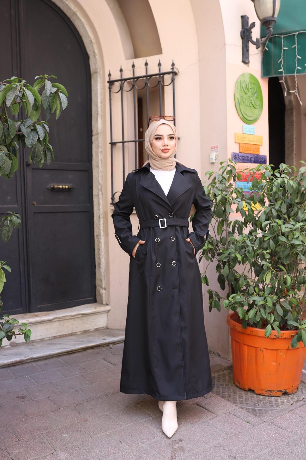 Astarlı Kemer Detaylı Tam Boy Trençkot 