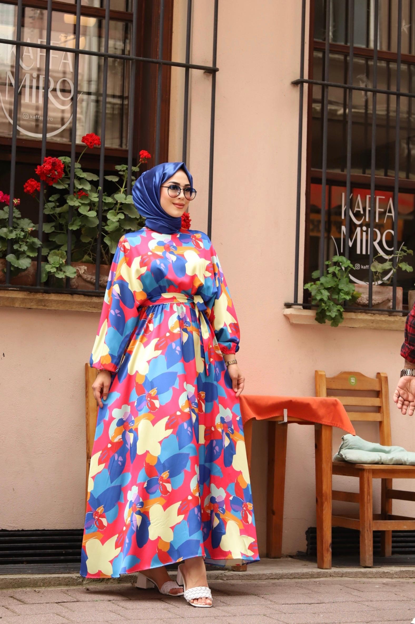 Renkli Beli Kuşaklı Mevlana Tesettür Elbise