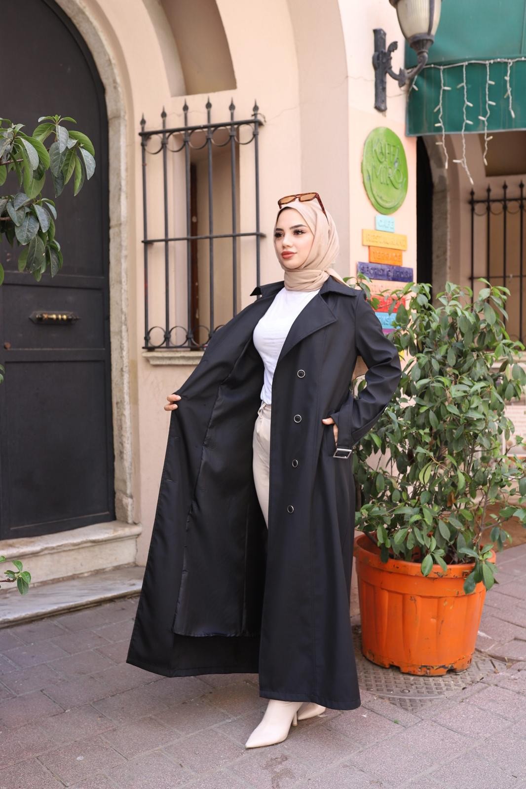 Astarlı Kemer Detaylı Tam Boy Trençkot 