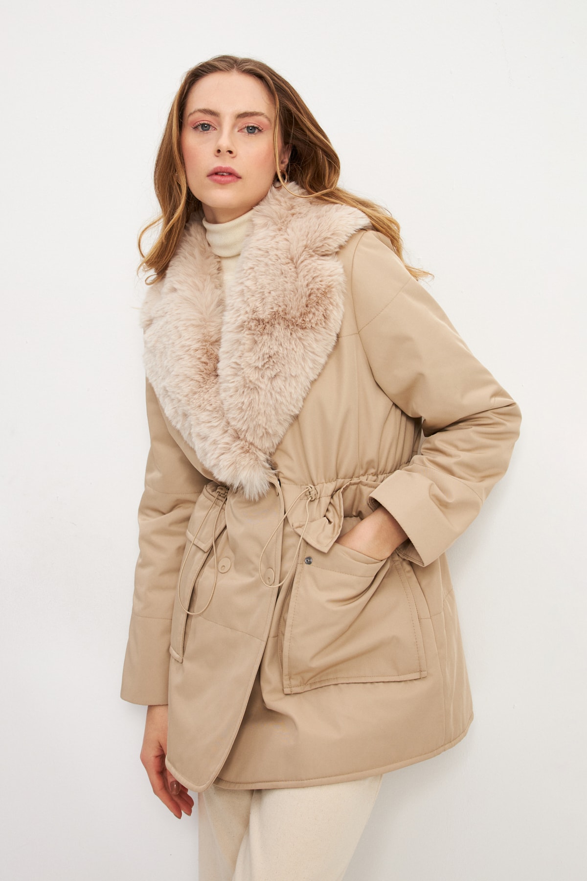 ŞAL YAKA KÜRKLÜ PARKA 5799