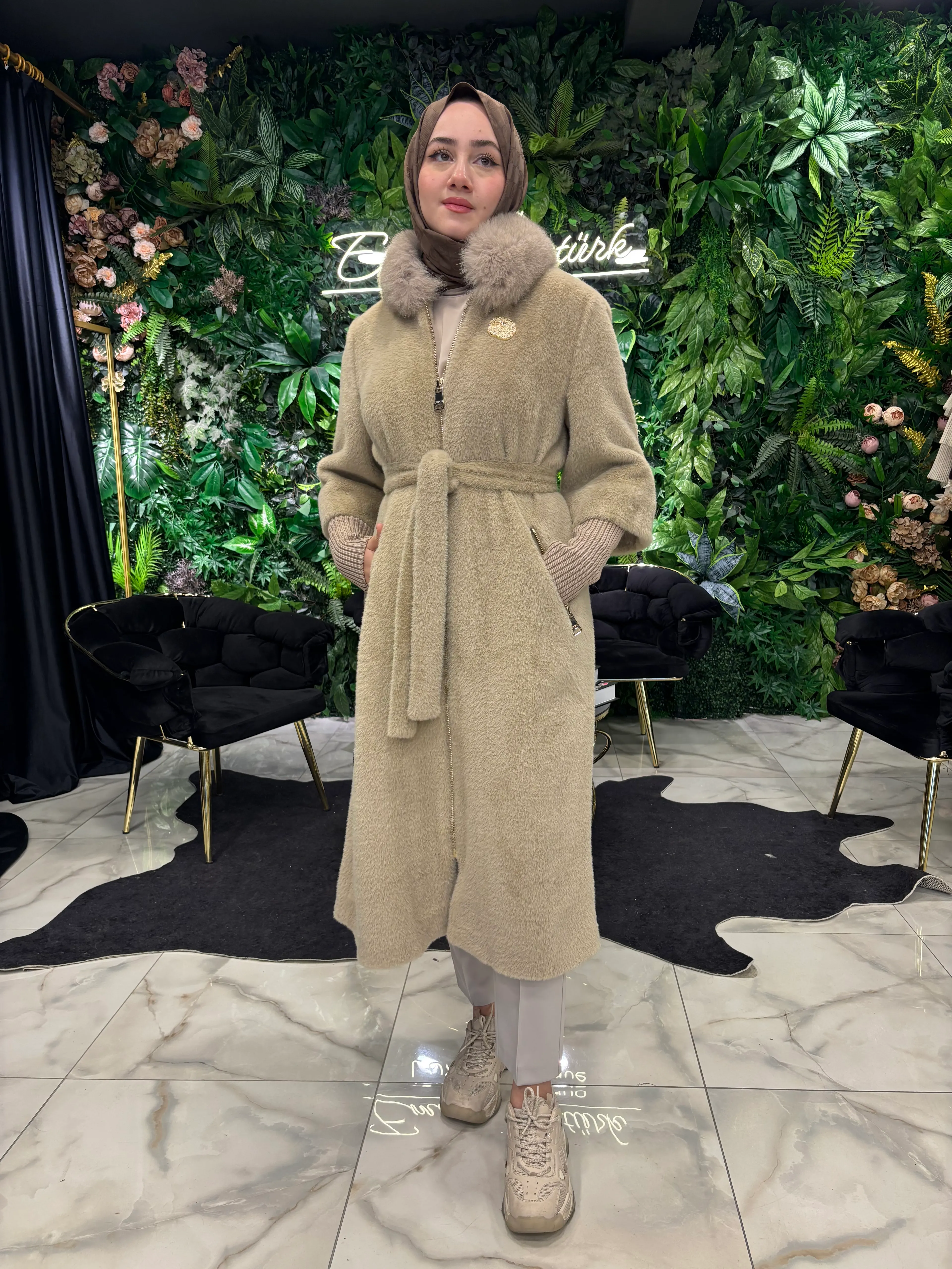 ETRUCCİ TRİKO FERMUAR VE KÜRK DETAYLI ANGORA KABAN 7211