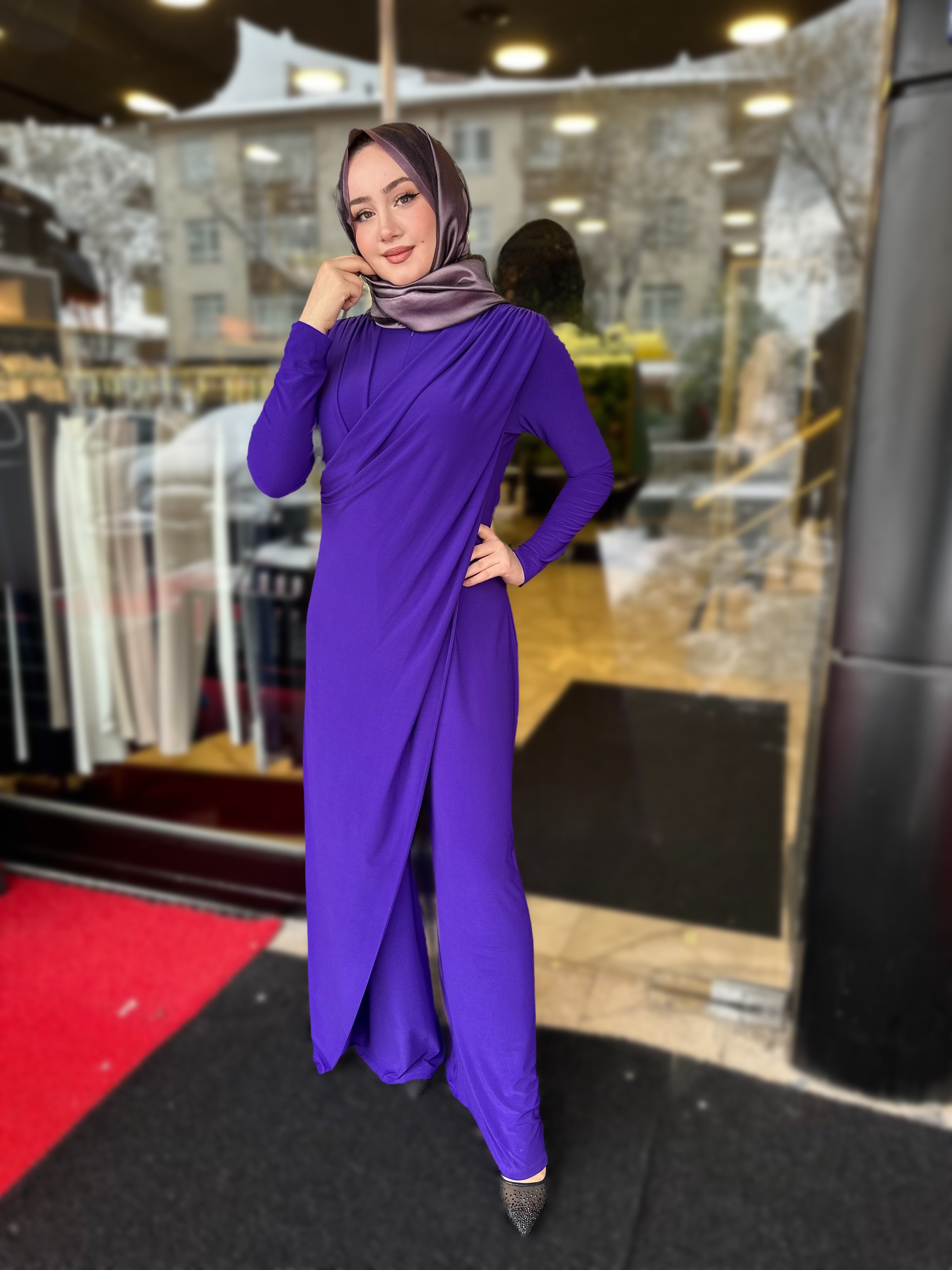 HİLAL OĞUZKAN ÖN ARKA PELERİNLİ TULUM 9050