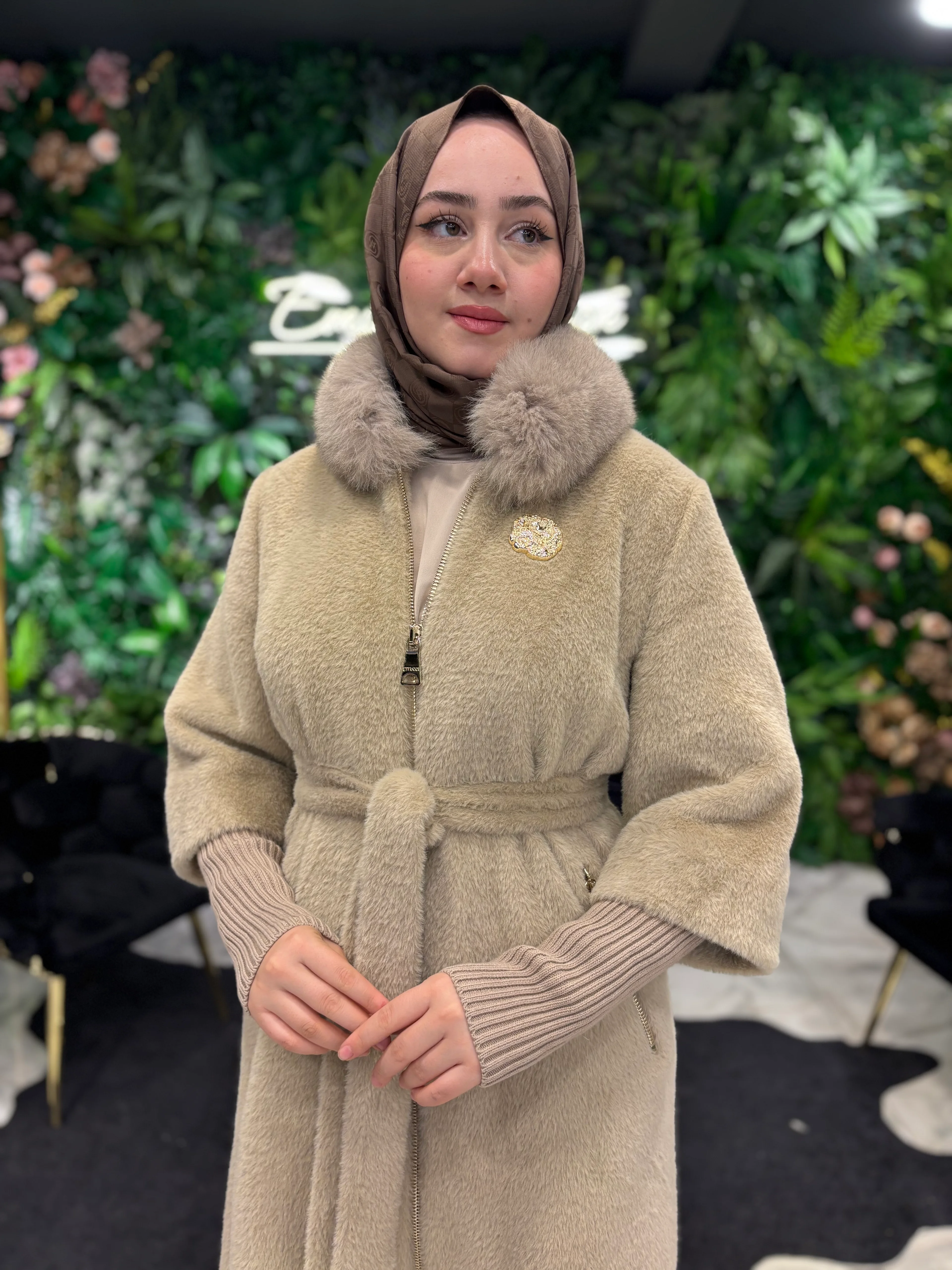 ETRUCCİ TRİKO FERMUAR VE KÜRK DETAYLI ANGORA KABAN 7211