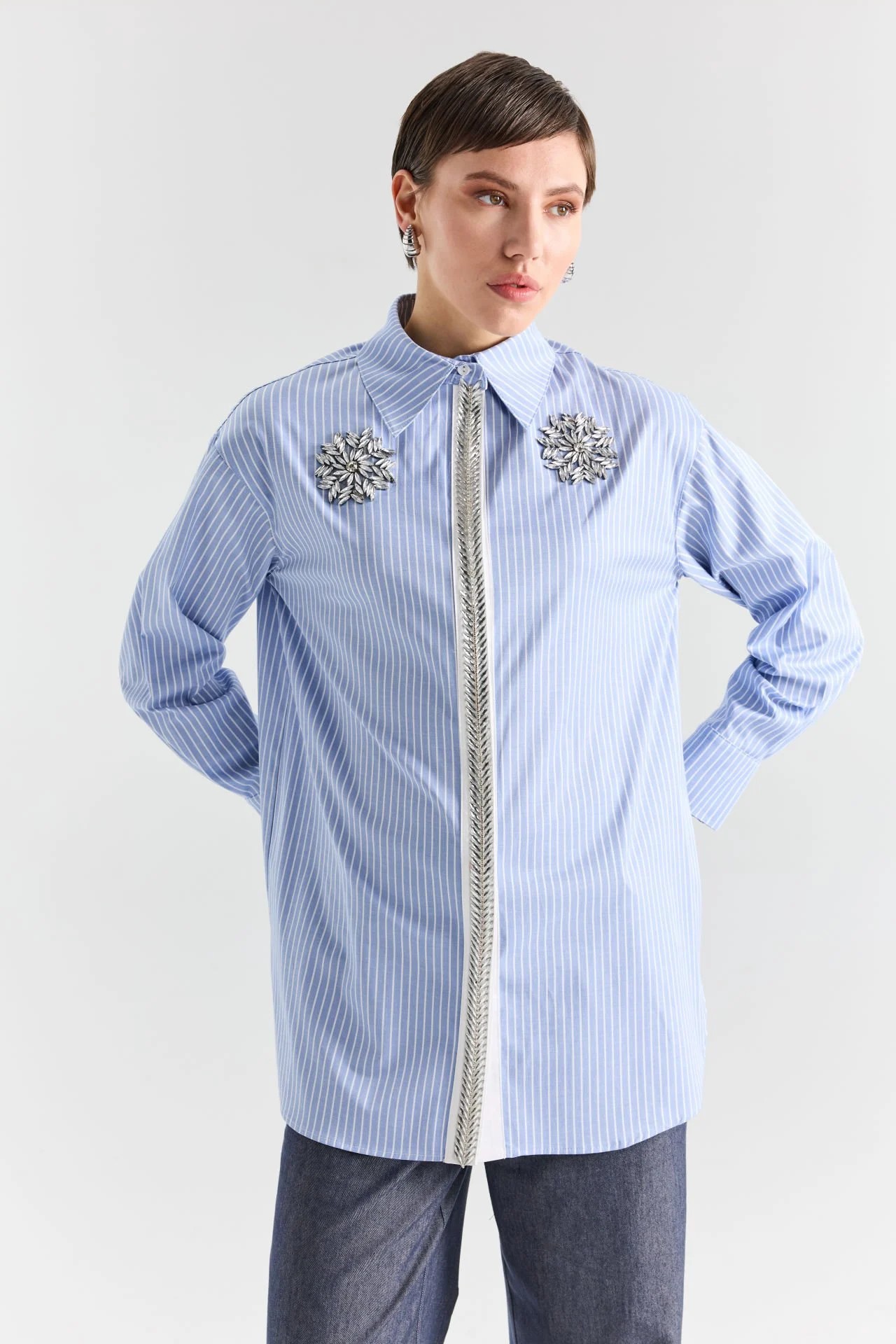 LİSA EXCLUSİVE İŞLEMELİ GÖMLEK 5073