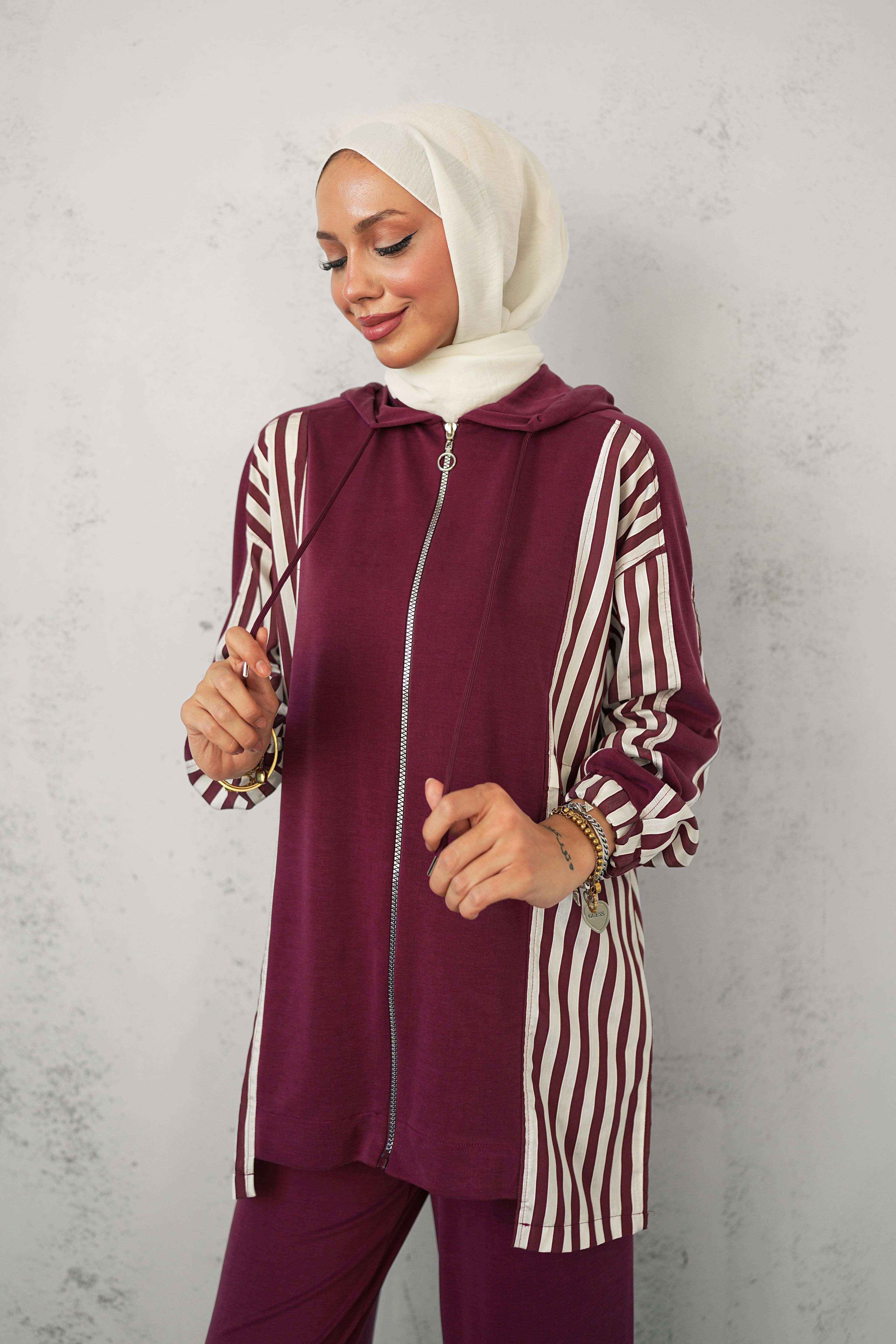 GARNİ DETAYLI TAKIM
