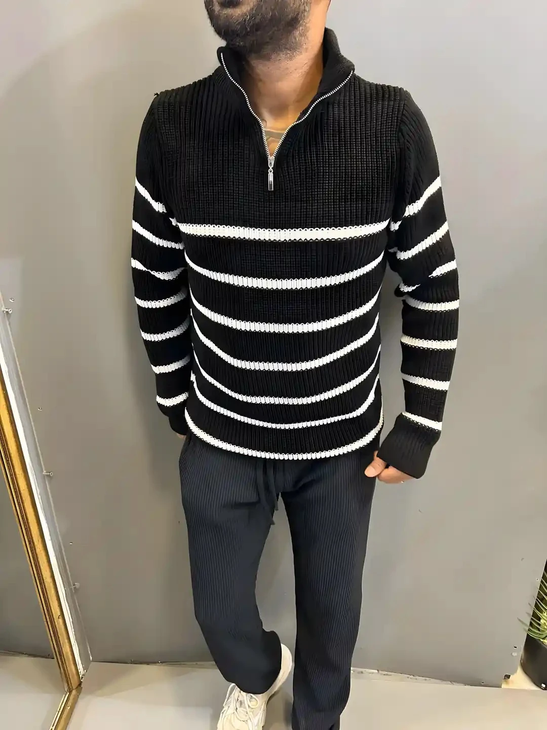Erkek Çizgili Siyah Triko Kazak