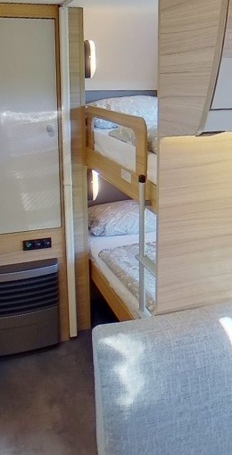 DETHLEFFS Camper 540 QMK Karavan Yatağınıza Tam Uyumlu Lastikli Çarşaf ve Yastık Kılıfı