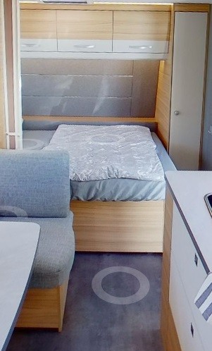DETHLEFFS Camper 540 QMK Karavan Yatağınıza Tam Uyumlu Lastikli Çarşaf ve Yastık Kılıfı