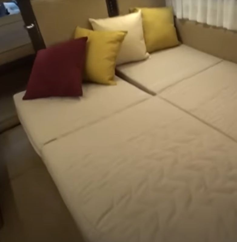Adria Alpina 753 HK  Karavan Yatağınıza Tam Uyumlu Lastikli Çarşaf ve Yastık Kılıfı