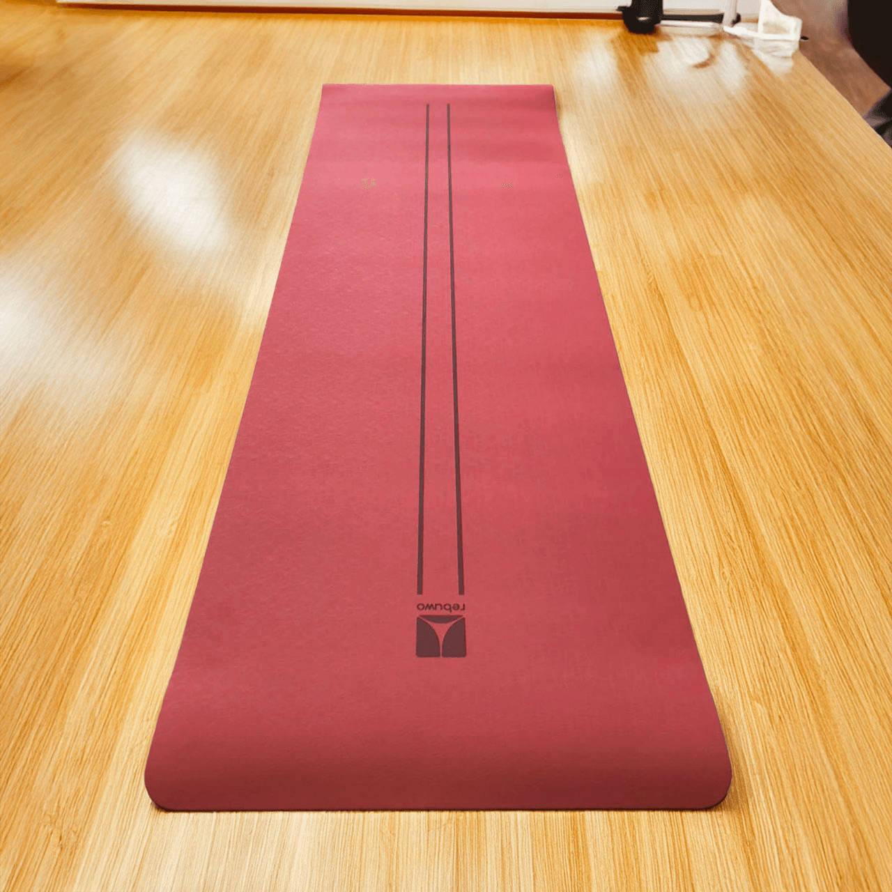 Rebuwo Çift Çizgi Tasarımlı TPE Yoga Pilates Matı 8 mm Kaymaz Hafif Taşınabilir - Bordo