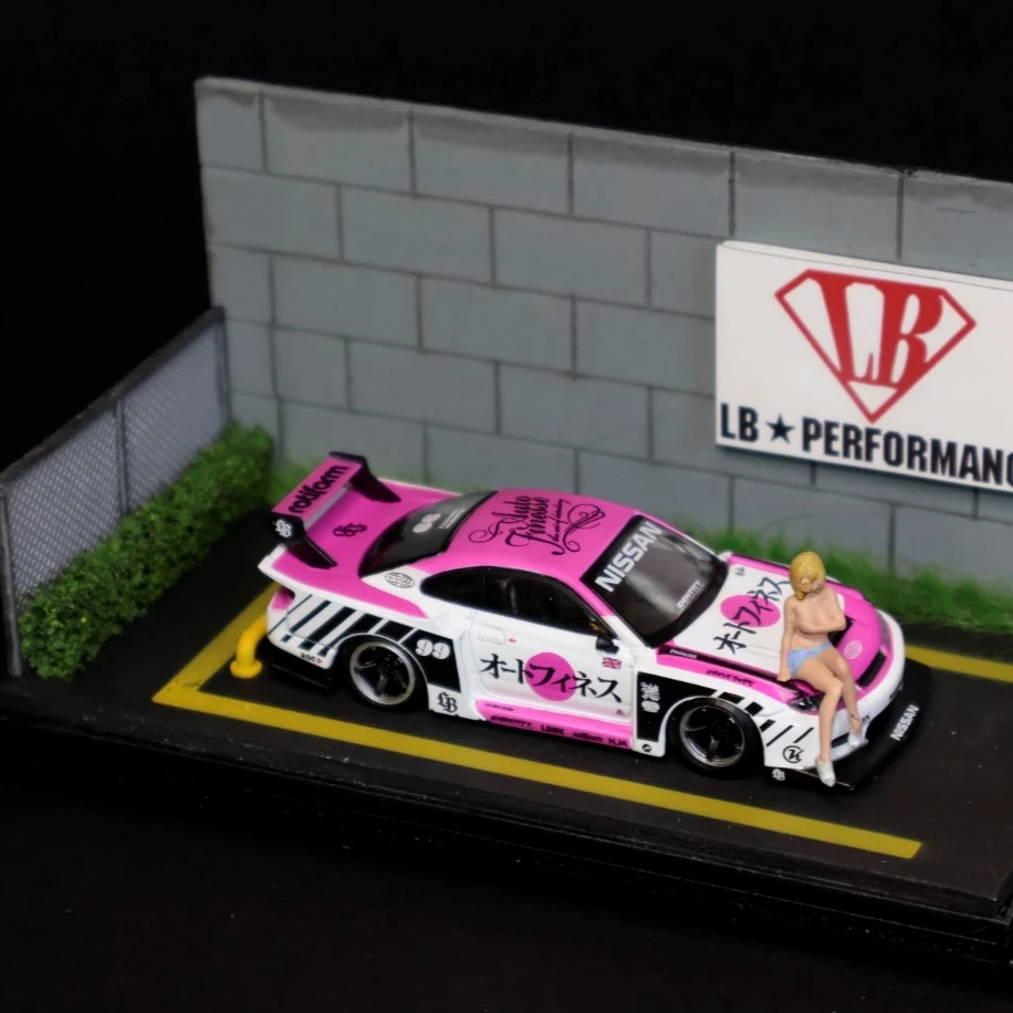 1/64 Parking Lot Diorama Display Case. (Araç Dahil Değildir)