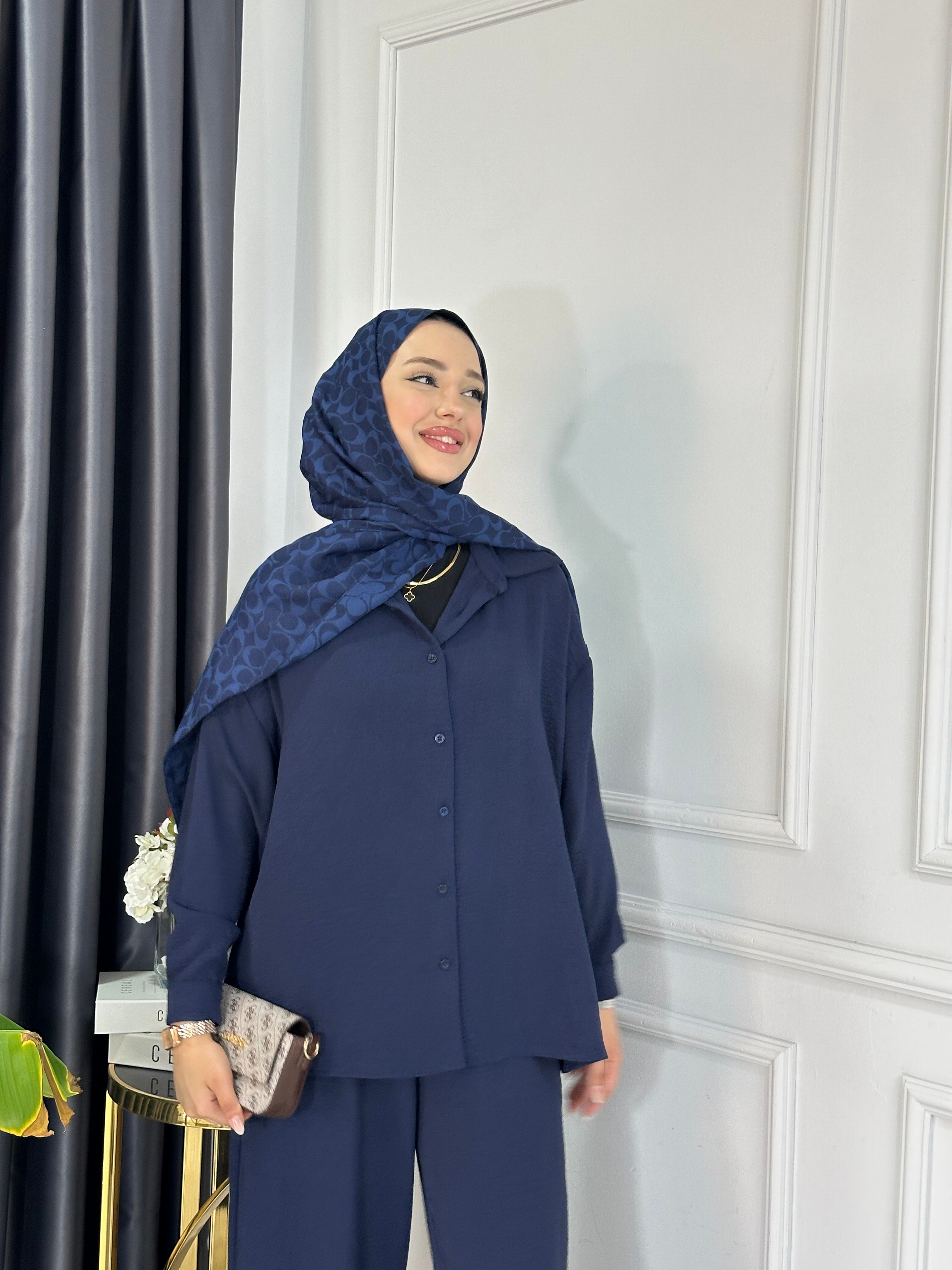 Mia Ayrobin Takım