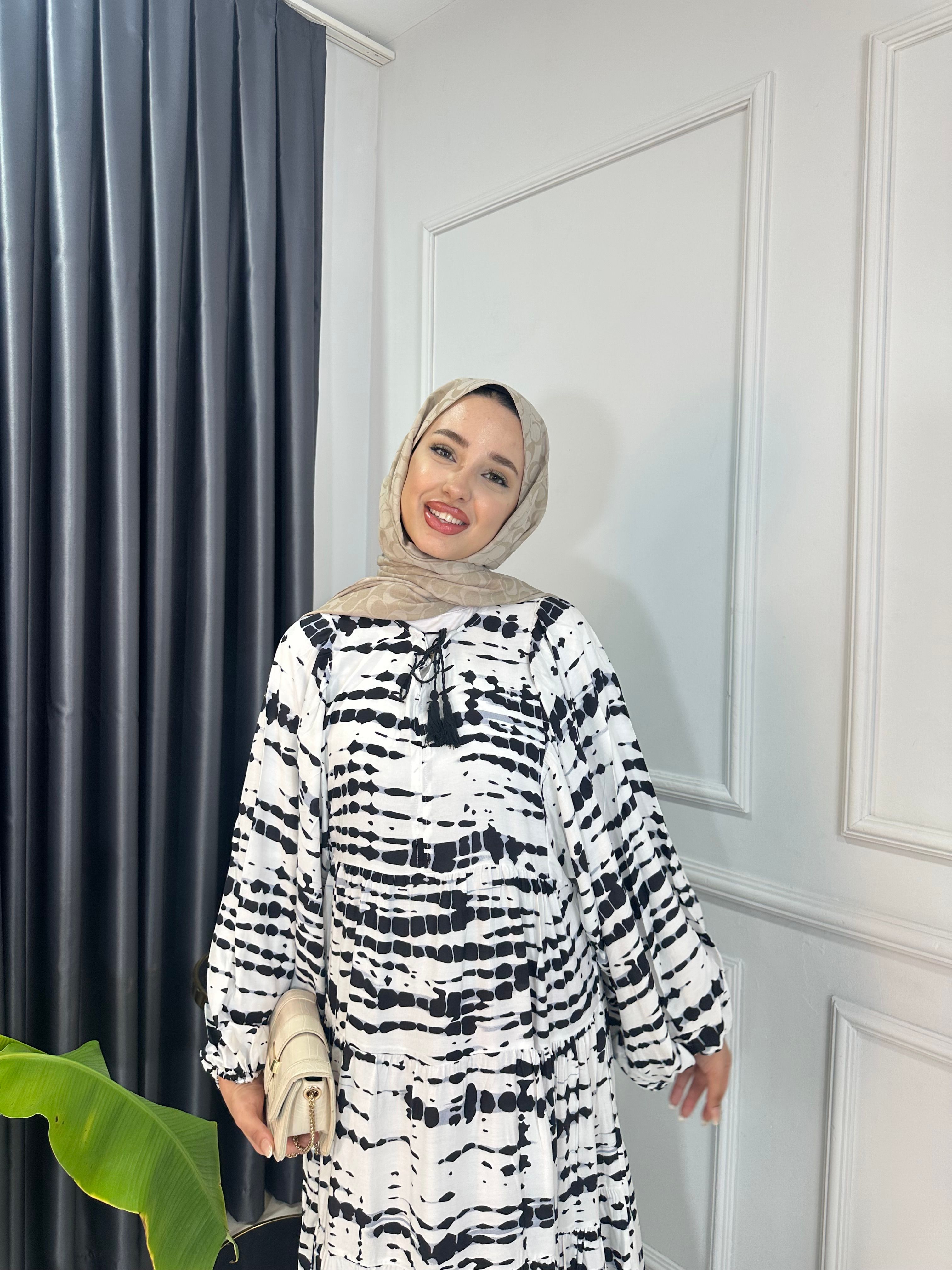Batik Viskon Elbise - SİYAH