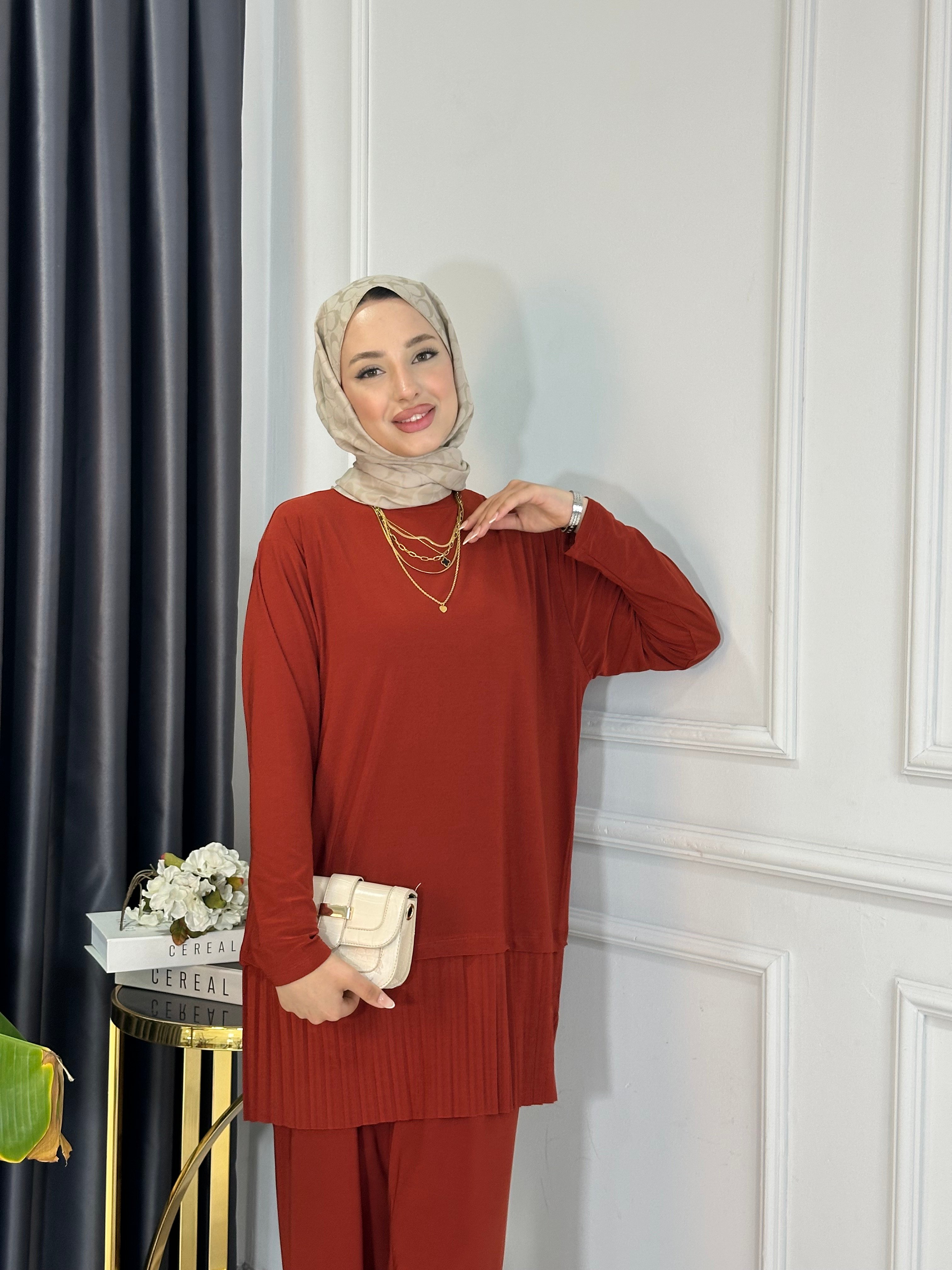 Enna Piliseli Detaylı Takım - KİREMİT