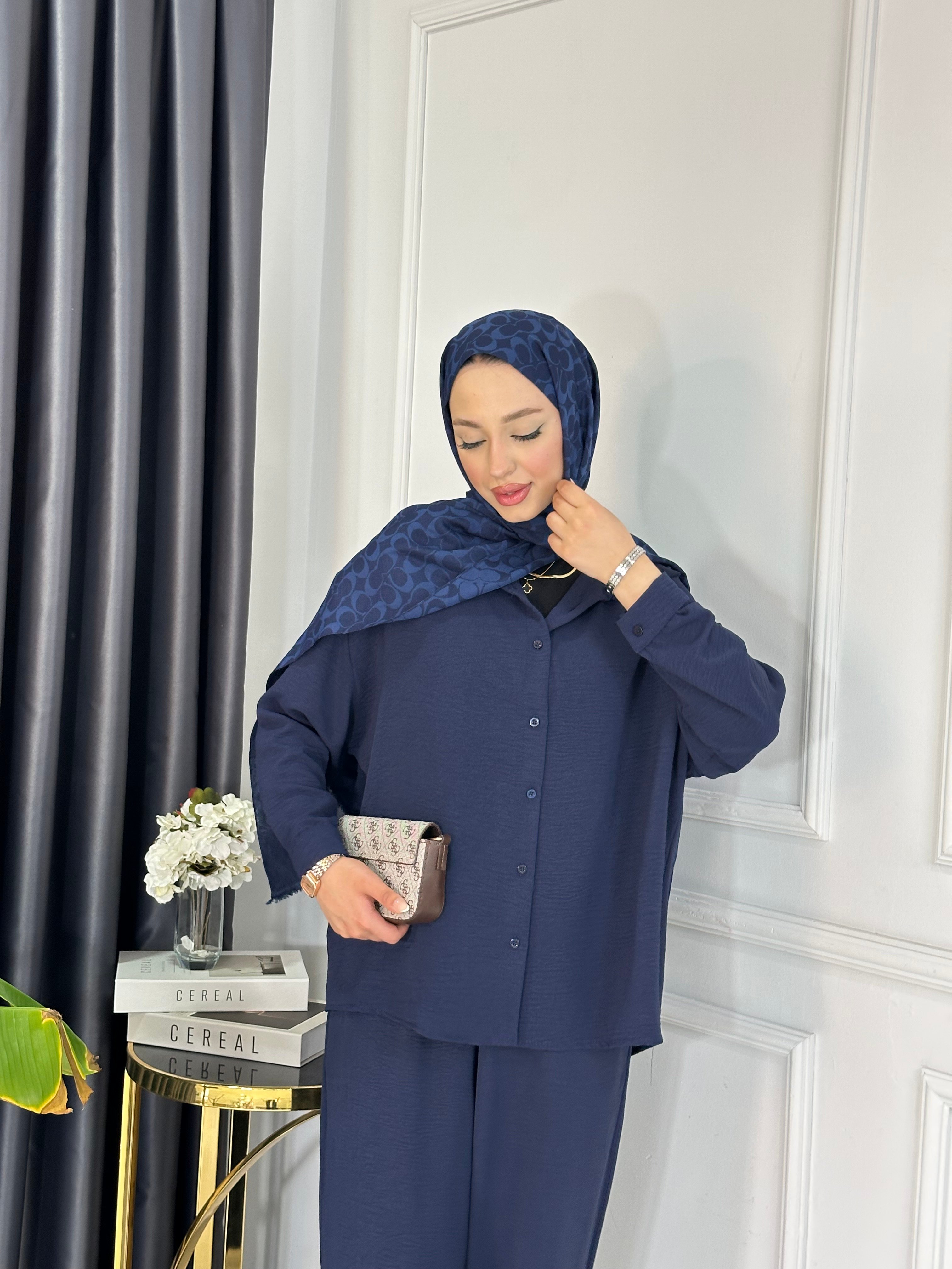 Mia Ayrobin Takım
