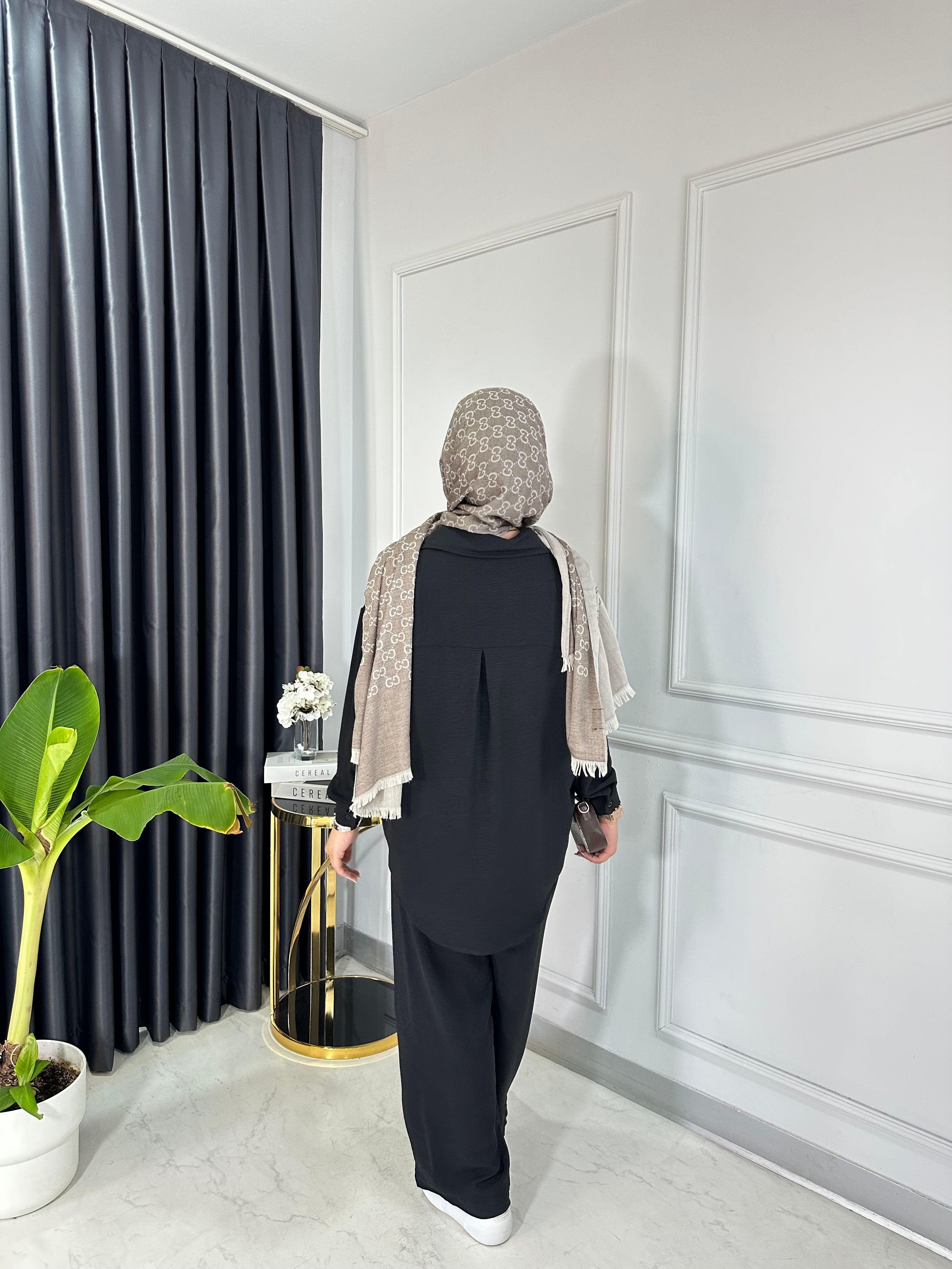 Mia Ayrobin Takım
