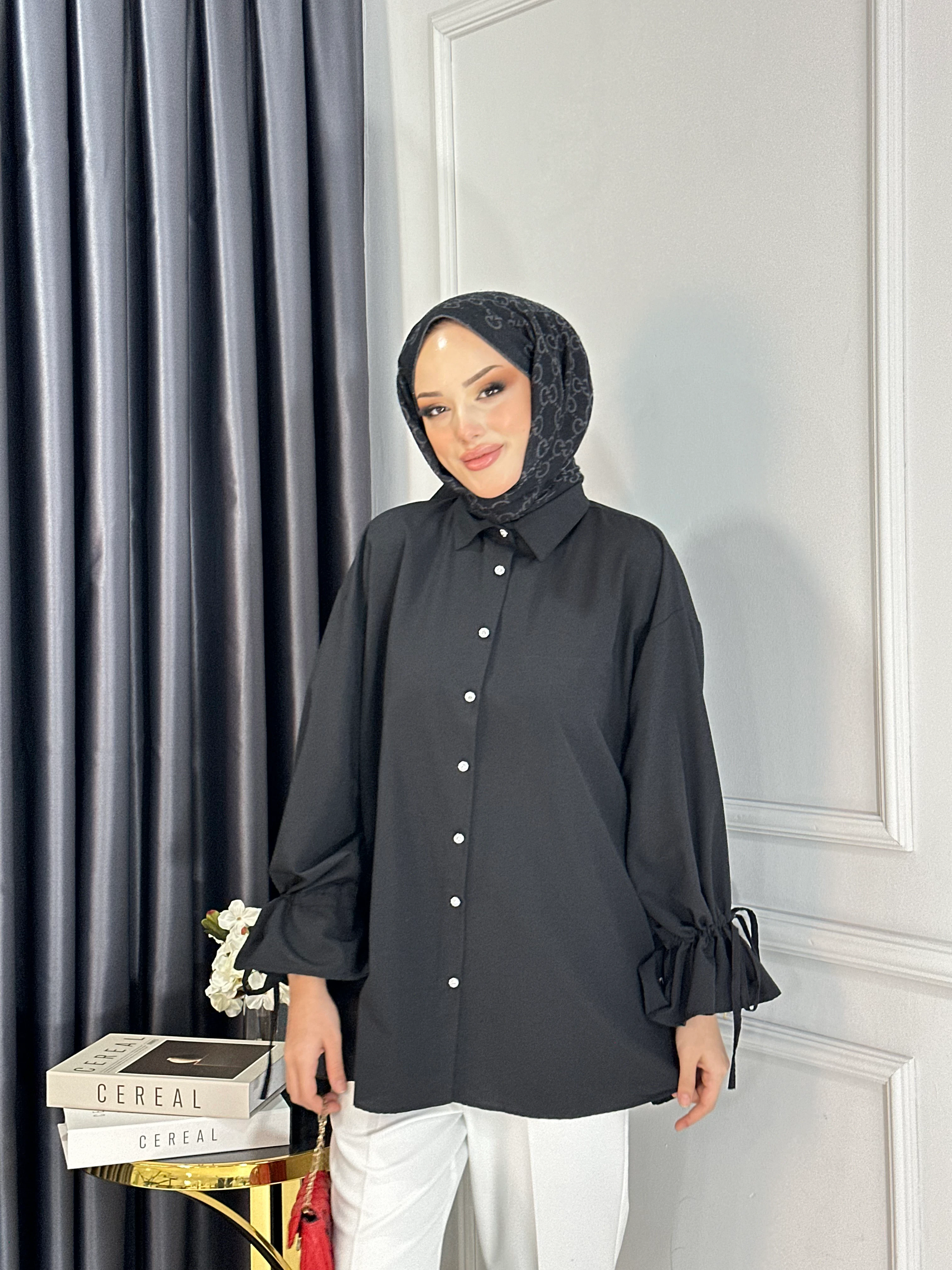 Tanya Arka Piliseli Gömlek - SİYAH