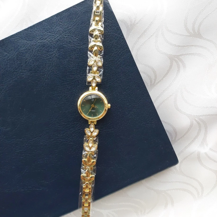 Valor Gold Yeşil Saat