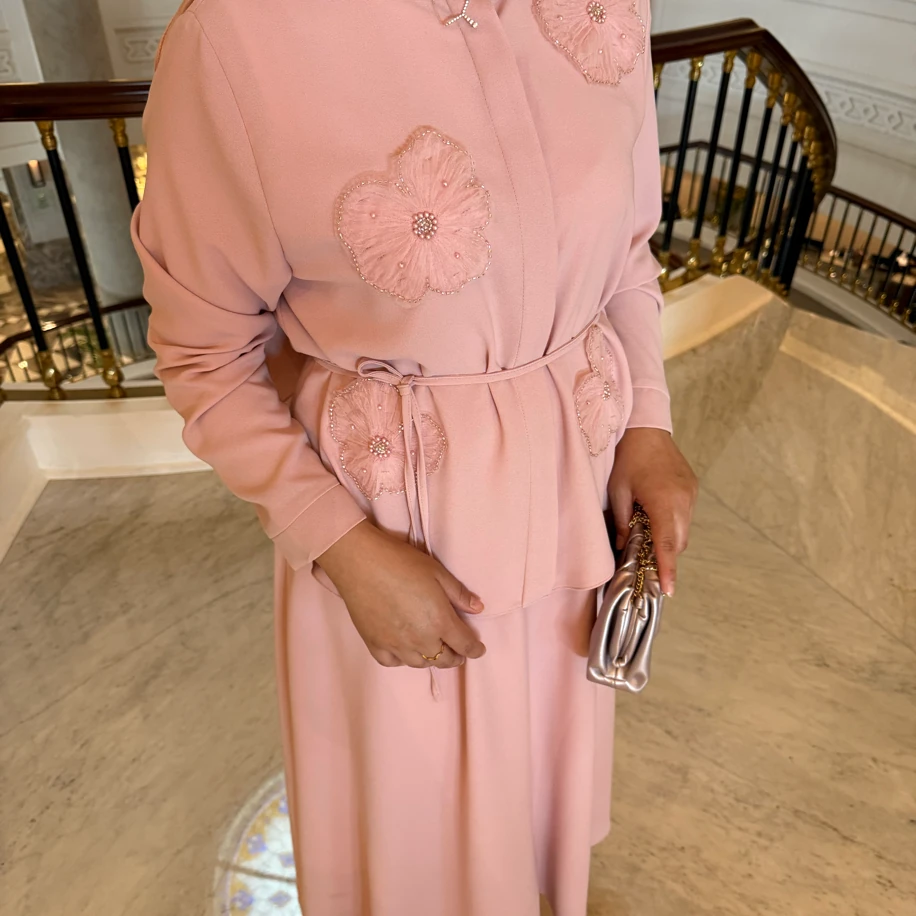 Gül detay dantel takım 