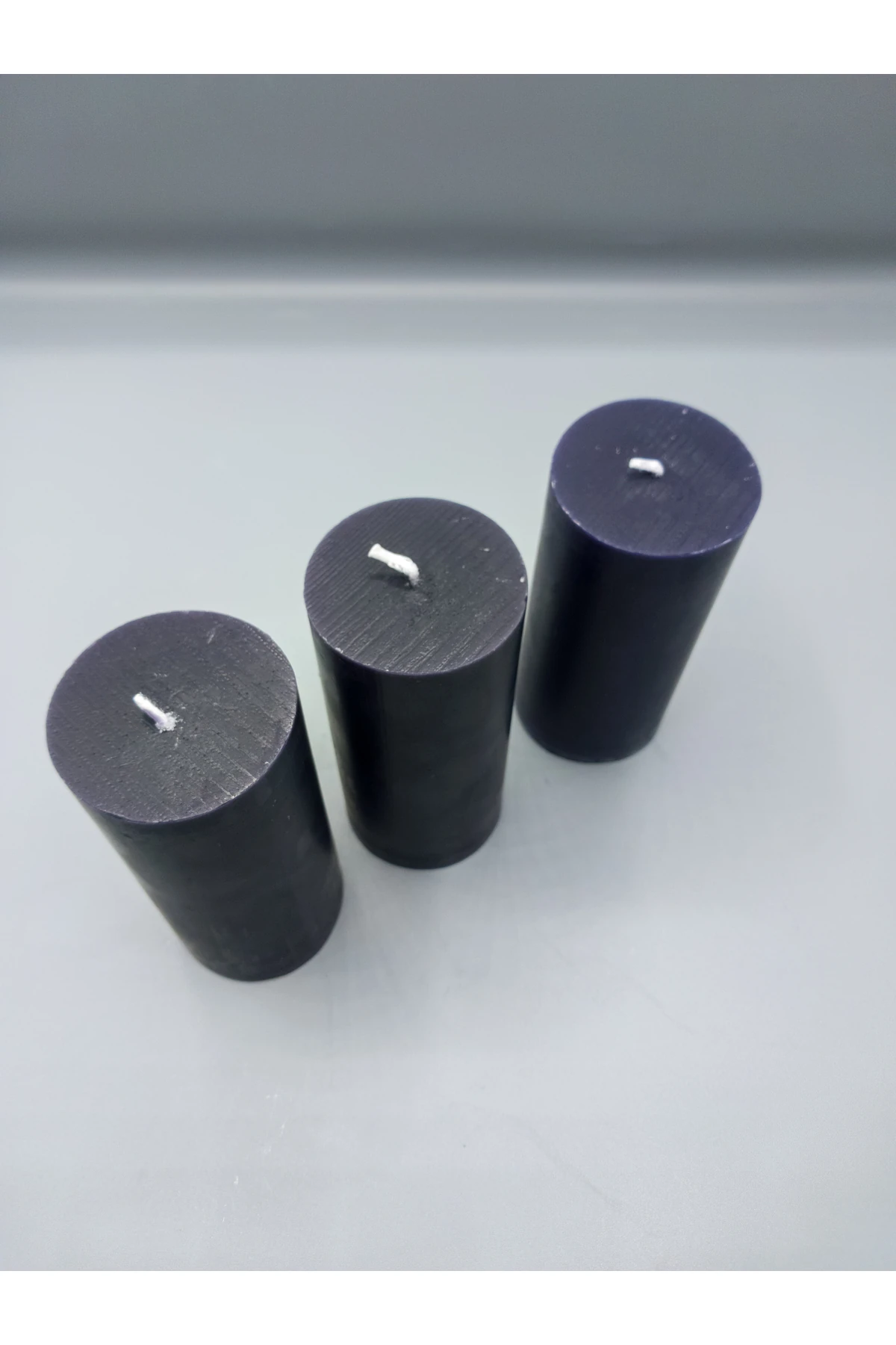 Soya Parafinli SİYAH 3 ADET 18 Saat Yanma Süreli Çap:5 Cm Boy:10 Silindir Blok Mum Beyaz