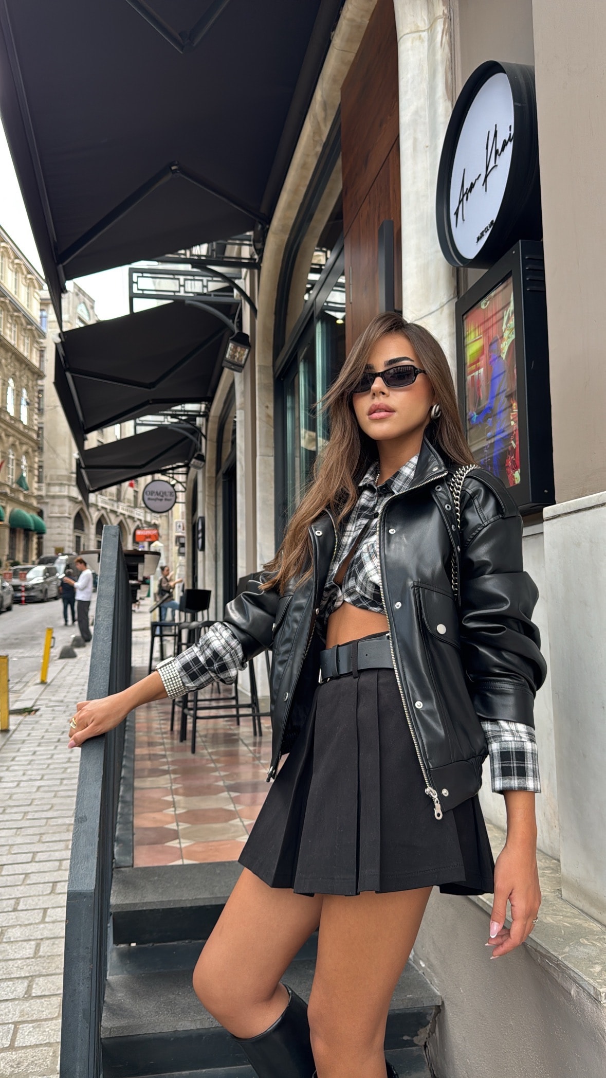 Kemer Detaylı Deri Ceket