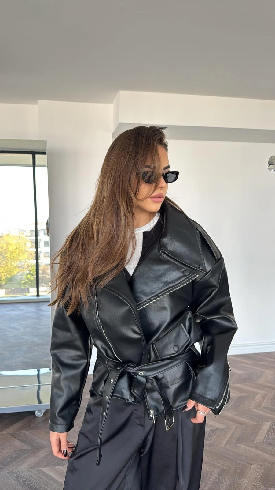 Premium Kemer Detay Apoletli Siyah Deri Ceket