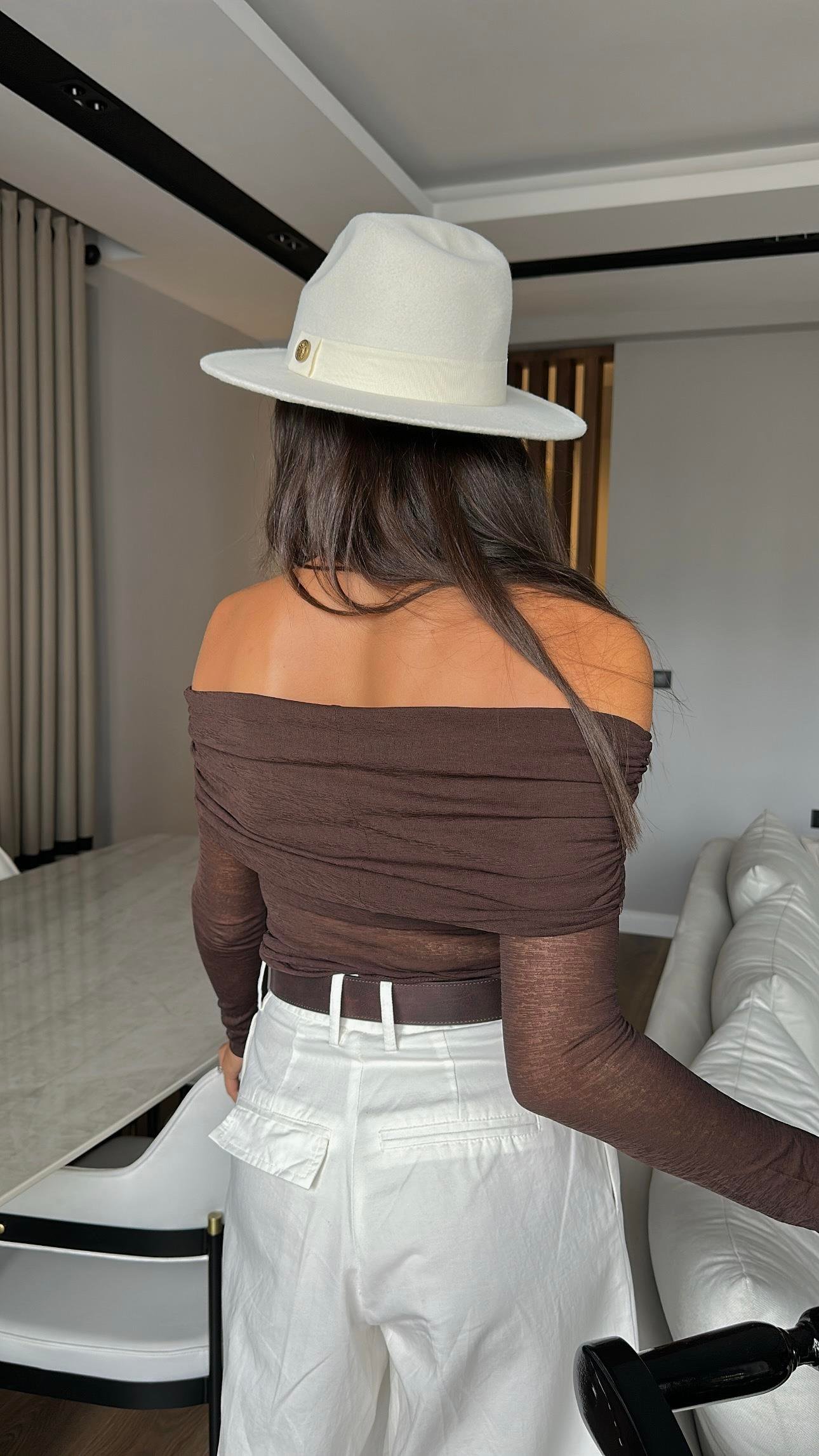 Madonna Yaka Transparan Acı Kahve Bluz