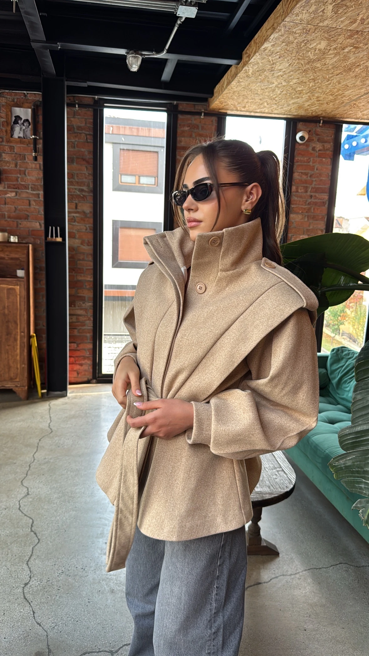 Dik Yaka Bej Kaşe Kaban