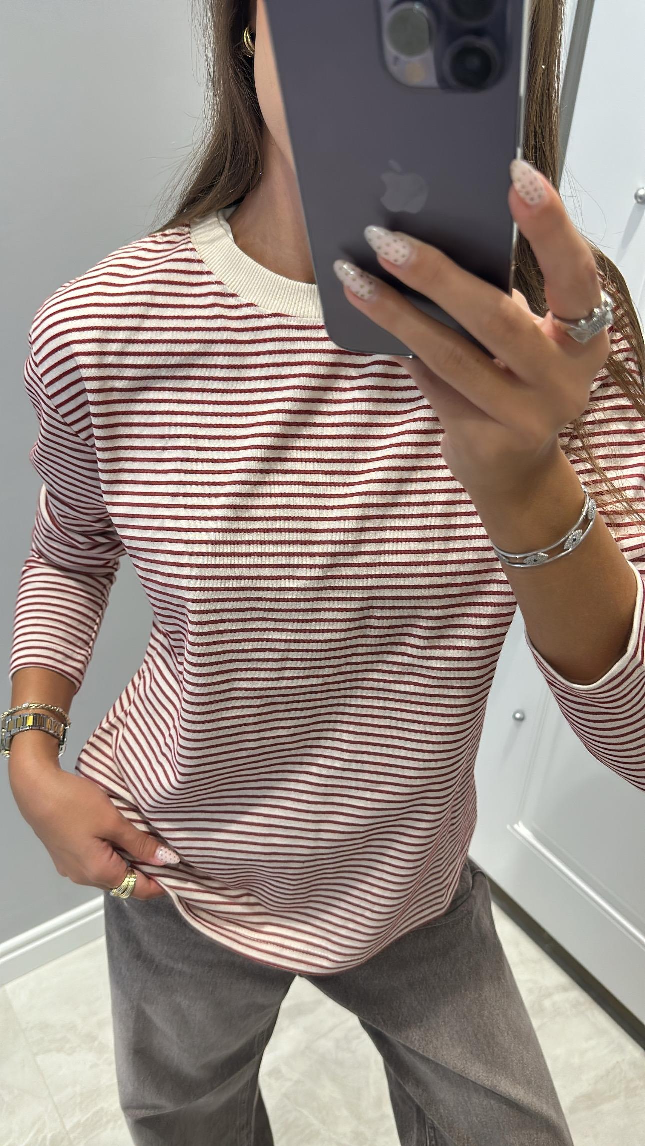 Kırmızı Çizgili Sweatshirt