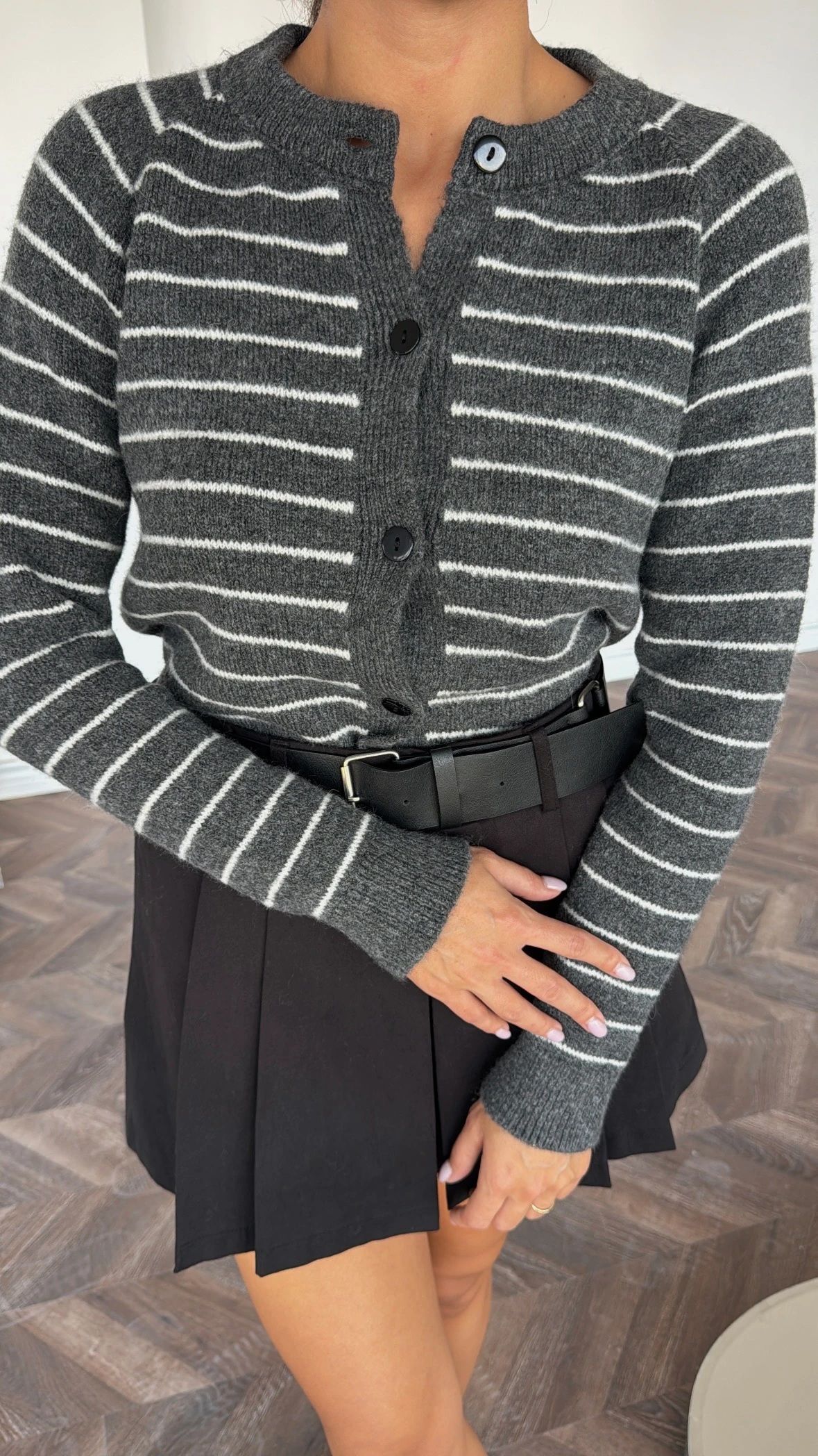 Çizgili Gri Örgü Hırka