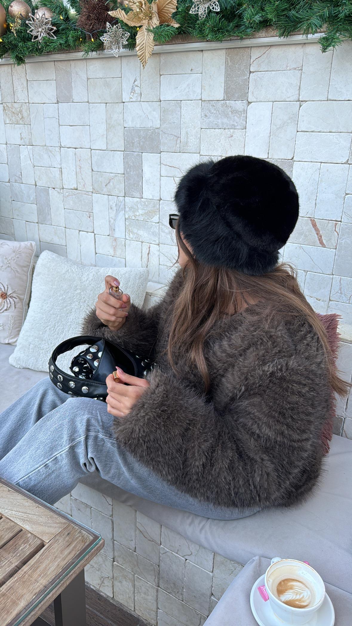 Peluş siyah bucket şapka