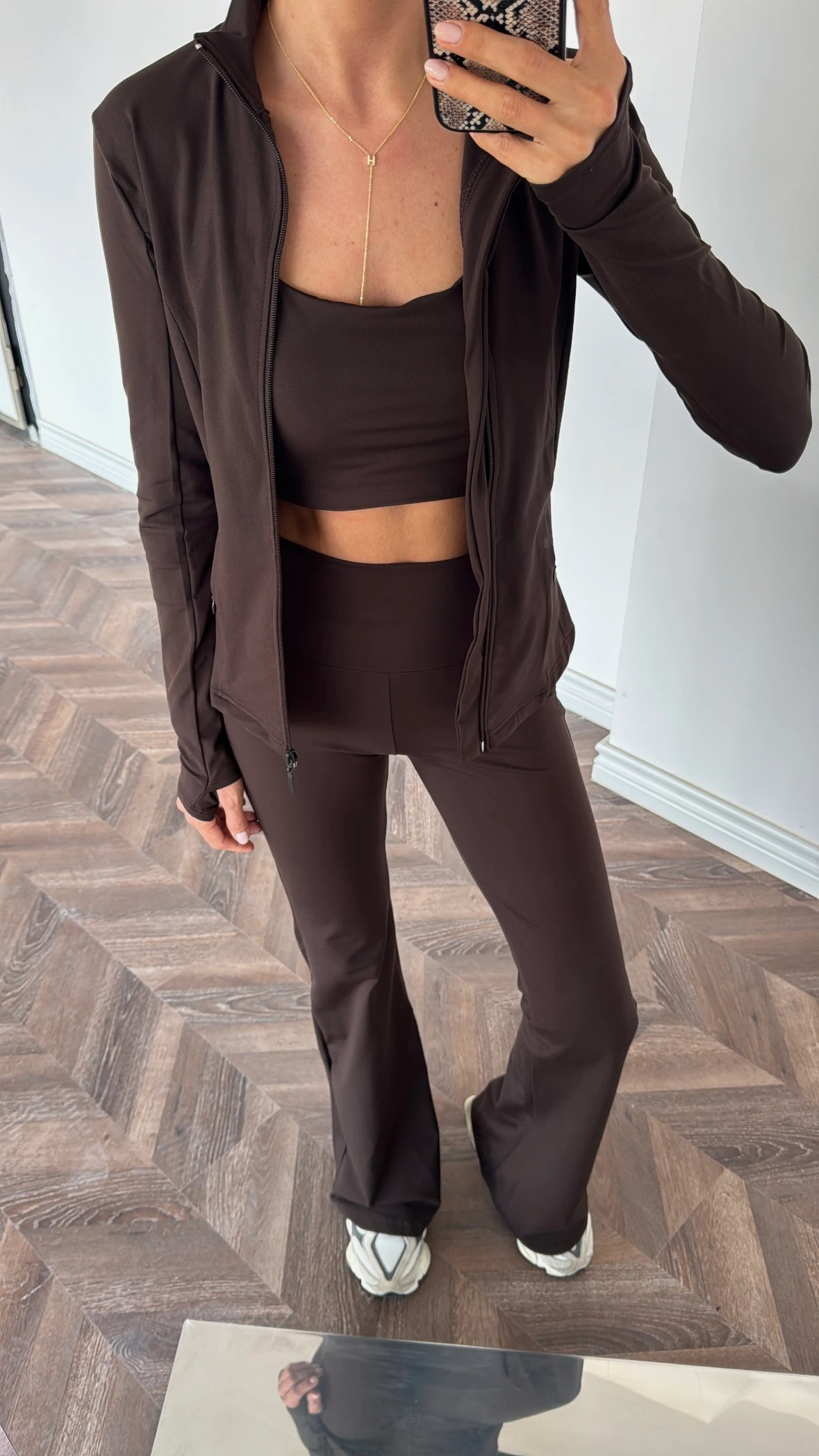 Acı Kahve Üçlü Spor Takım 