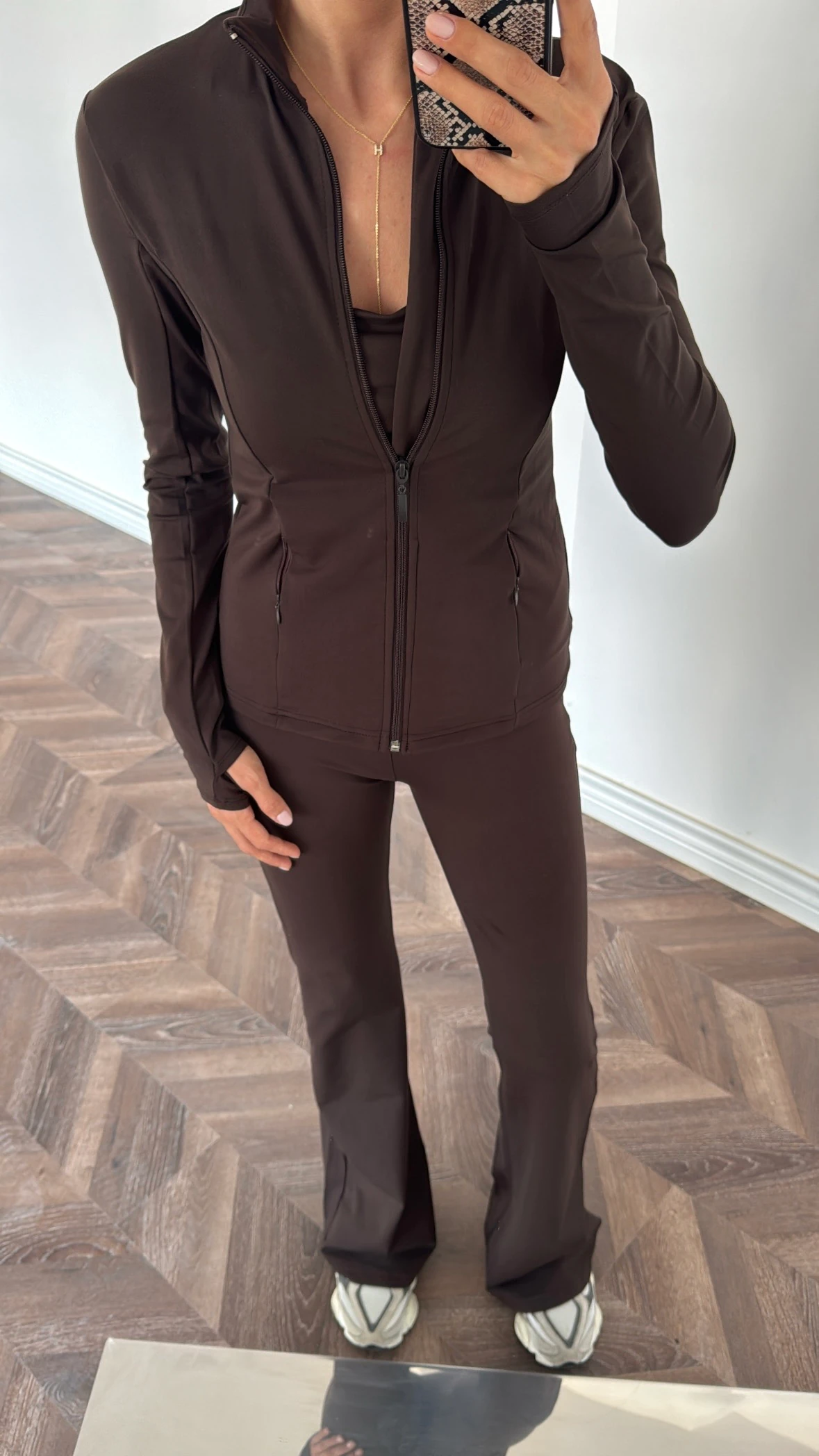 Acı Kahve Üçlü Spor Takım 