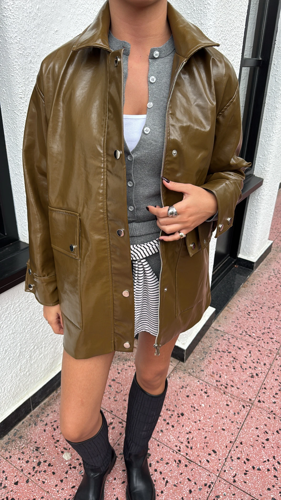 Özel Seri Düğme Detaylı Yağ Yeşili Parlak Deri Ceket